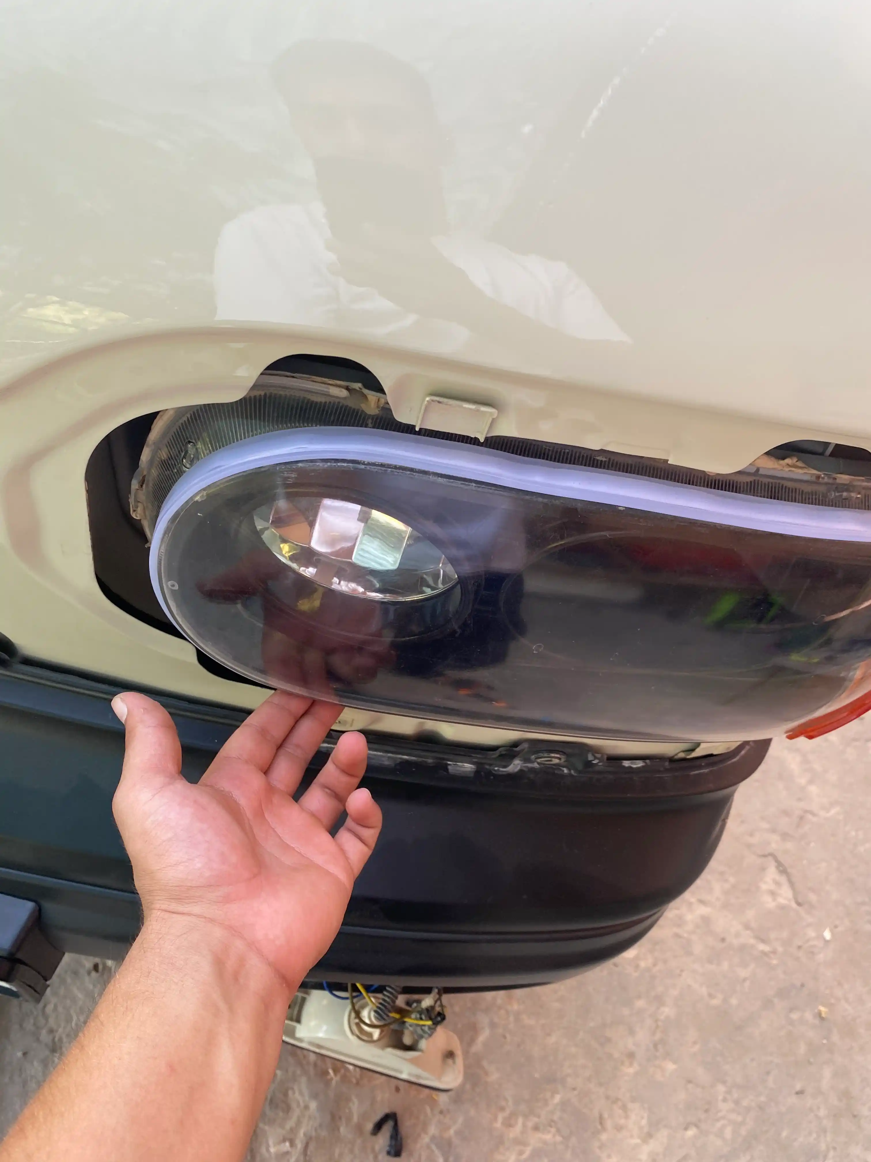 Avtomobil faralari uchun svetadiotli LED lenta, RGB, boshqaruv pulti bilan, 60 sm