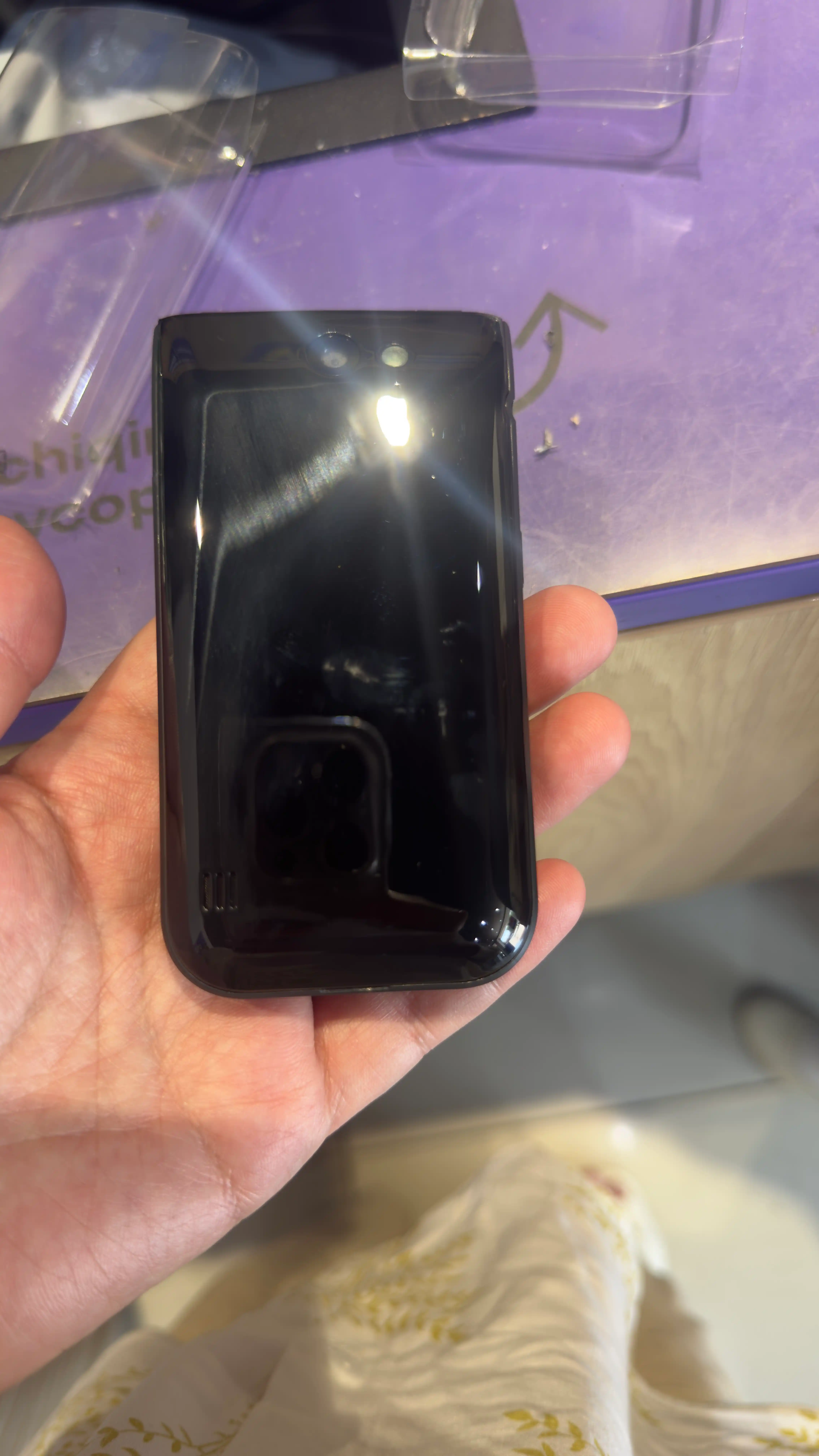 Nokia 2720 Afsonaviy sinalgan legendarniy Brend  endi yana Sotuvda ulgurib qoling 2 ta sim