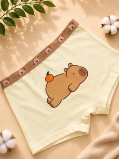 Светло-жёлтый