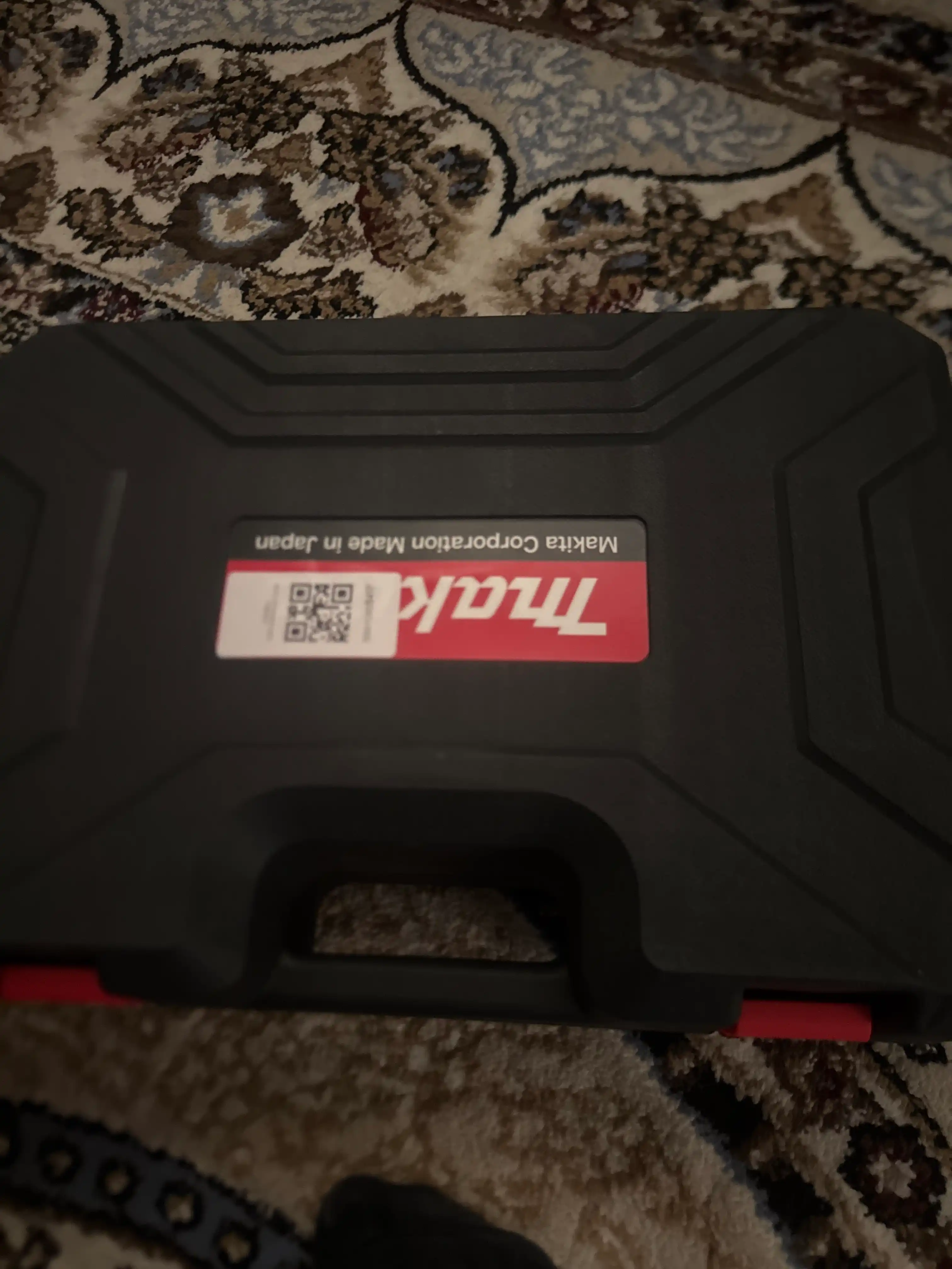 Akkumulyatorli cho'tkasiz havo puflagich Makita 98 Vt, chang va barg tozalash uchun