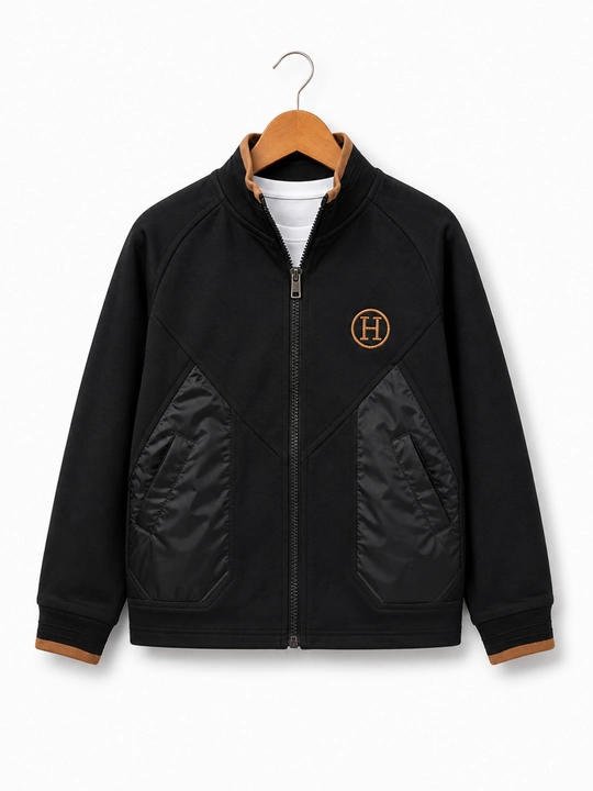 Комплект одежды для мальчика из 3 частей, верхняя одежда, футболка и брюки, 8–11 лет