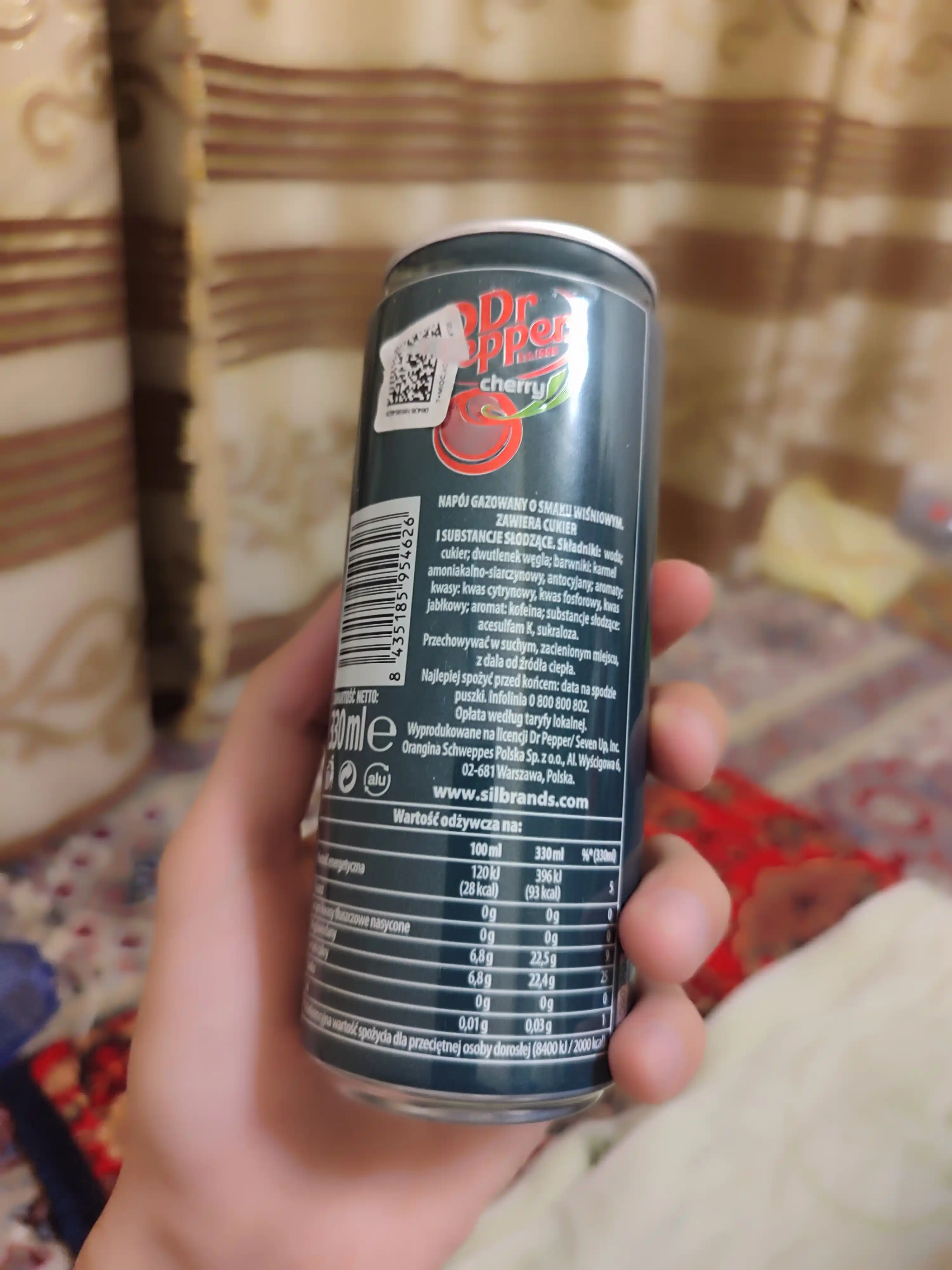 Gazlangan ichimlik Doktor Pepper Cherry, 330 ml