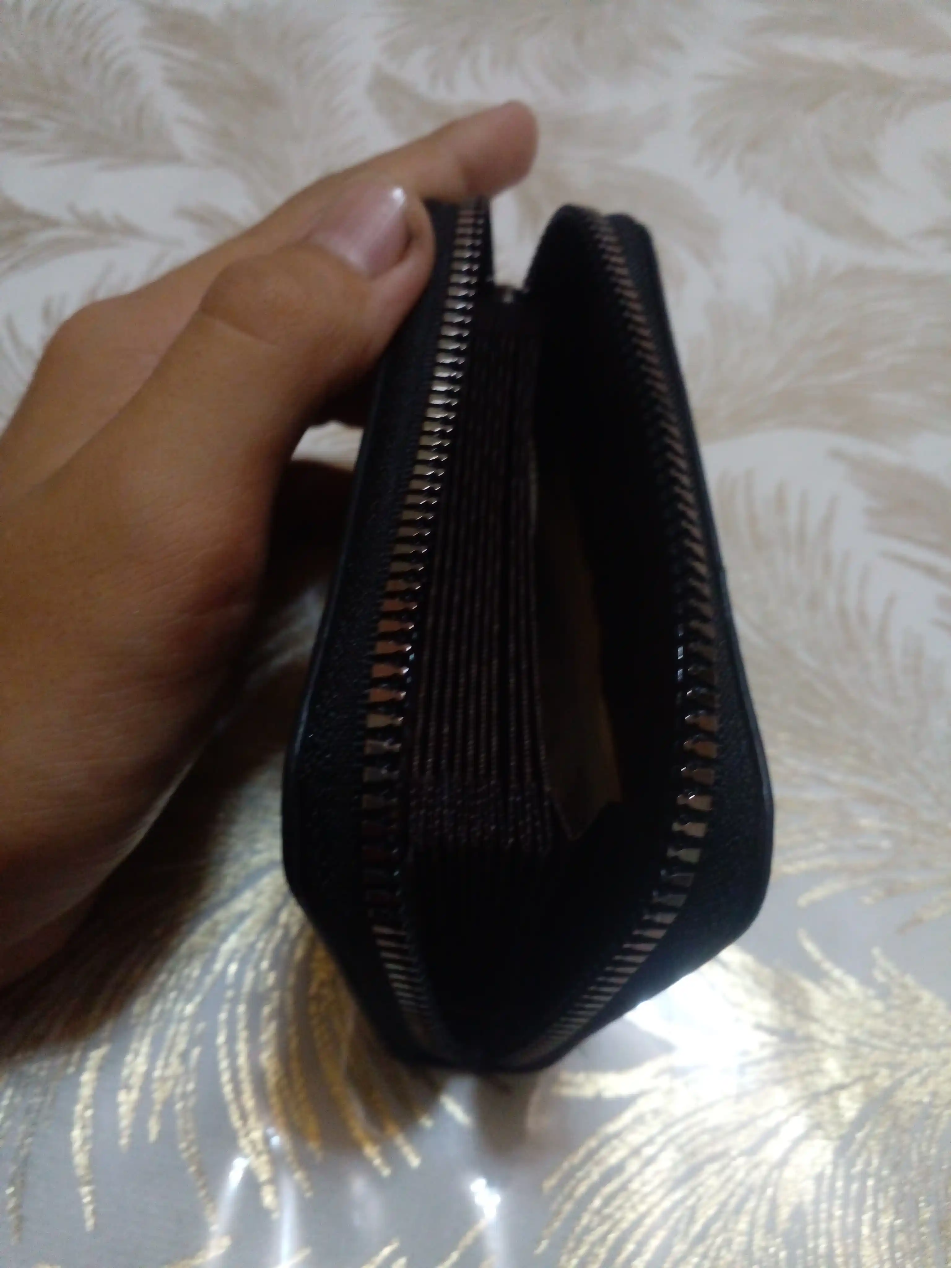 Hamyon, karta saqlagich, O‘lchami 11 sm x 8 sm