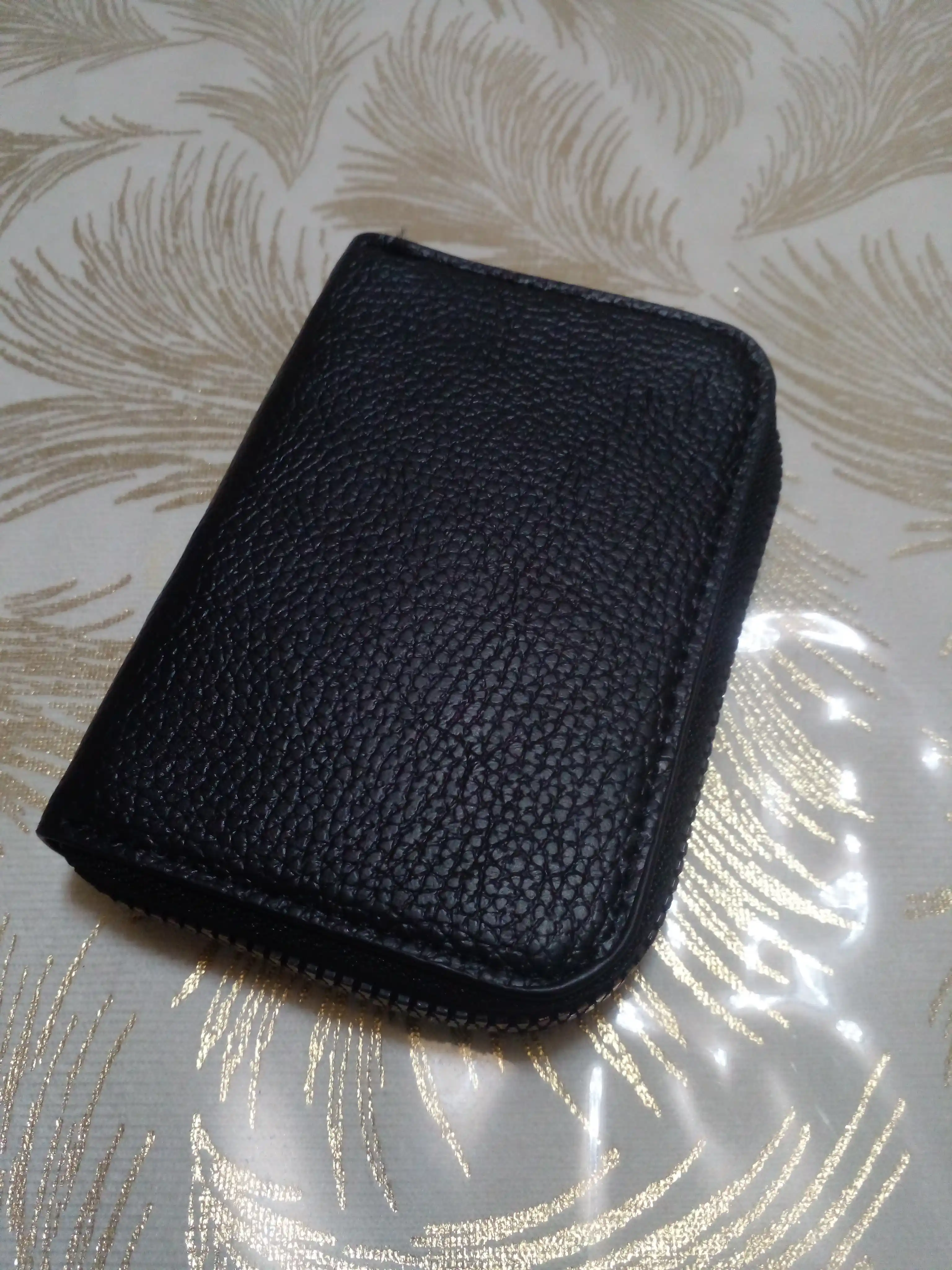 Hamyon, karta saqlagich, O‘lchami 11 sm x 8 sm