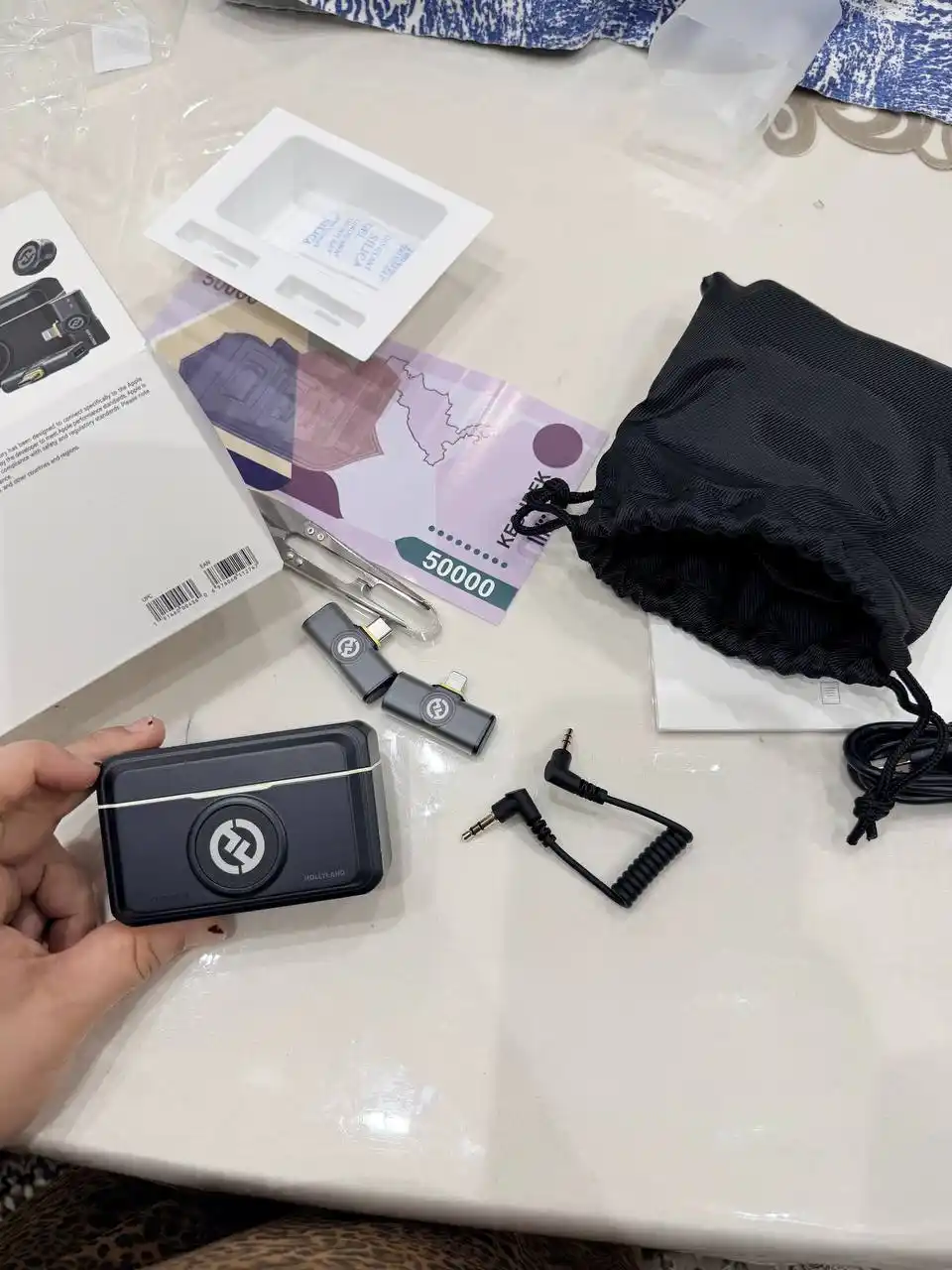 Hollyland Lark telefon uchun simsiz professional mikrofon YouTube va strim uchun