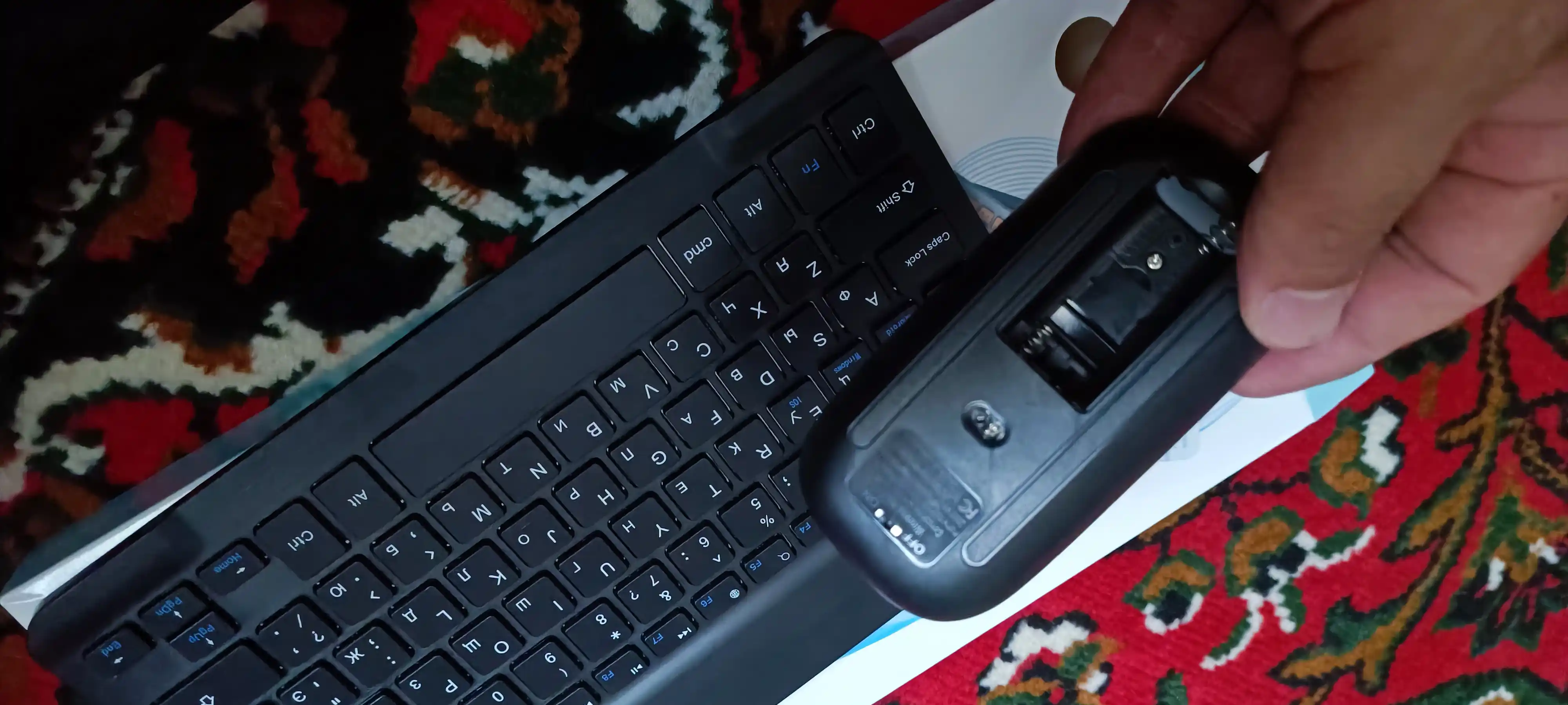 Telefon, planshet va kompyuter uchun simsiz Bluetooth klaviatura va sichqoncha, ultrayupqa