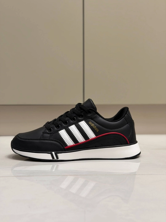 Стильные Adidas кроссовки для мужчин