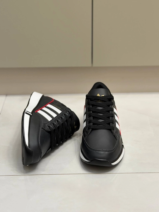 Стильные Adidas кроссовки для мужчин