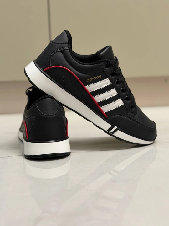 Стильные Adidas кроссовки для мужчин