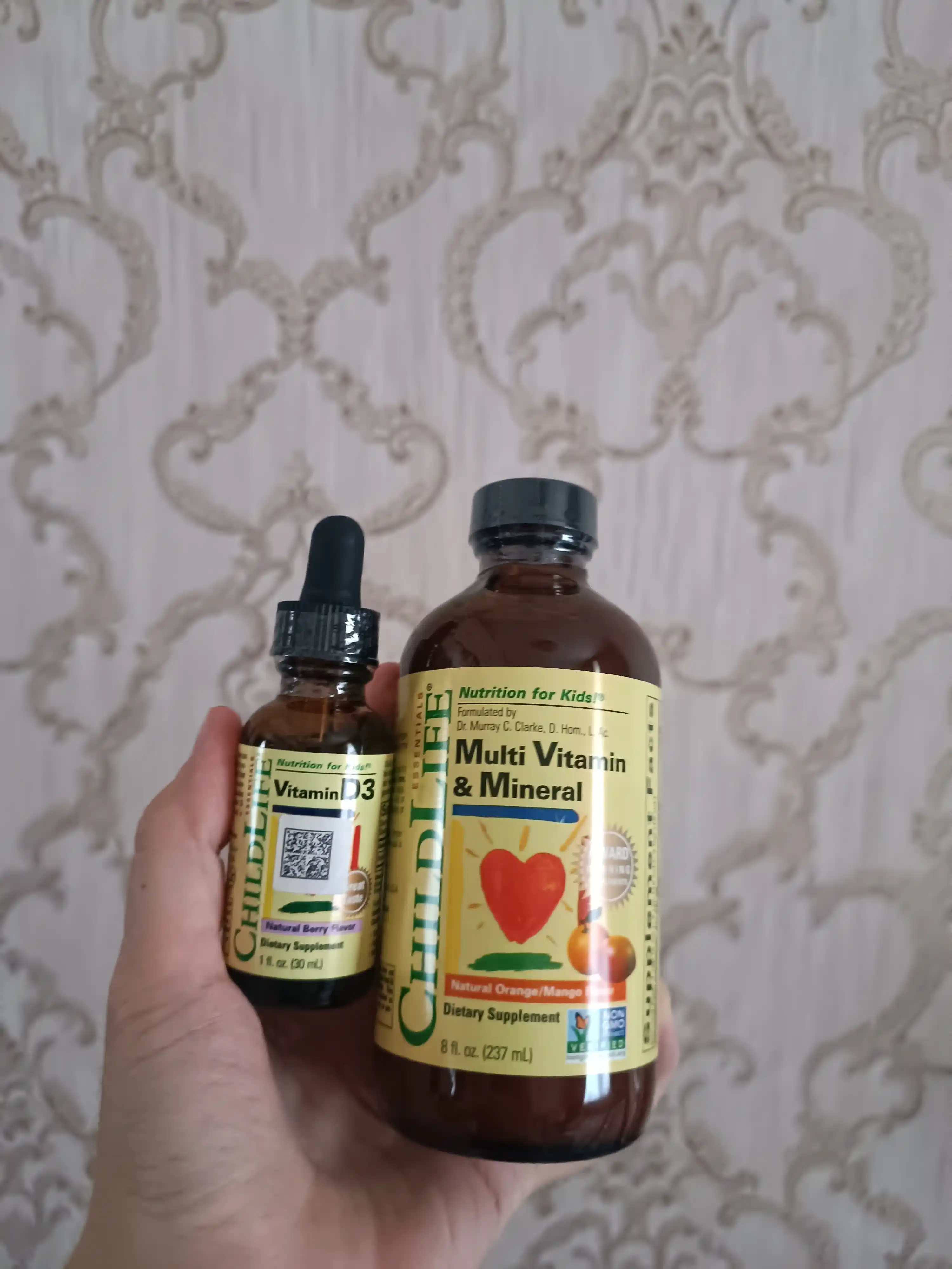 Childlife Essentials, мультивитамины и минералы со вкусом апельсина и манго, 237 мл