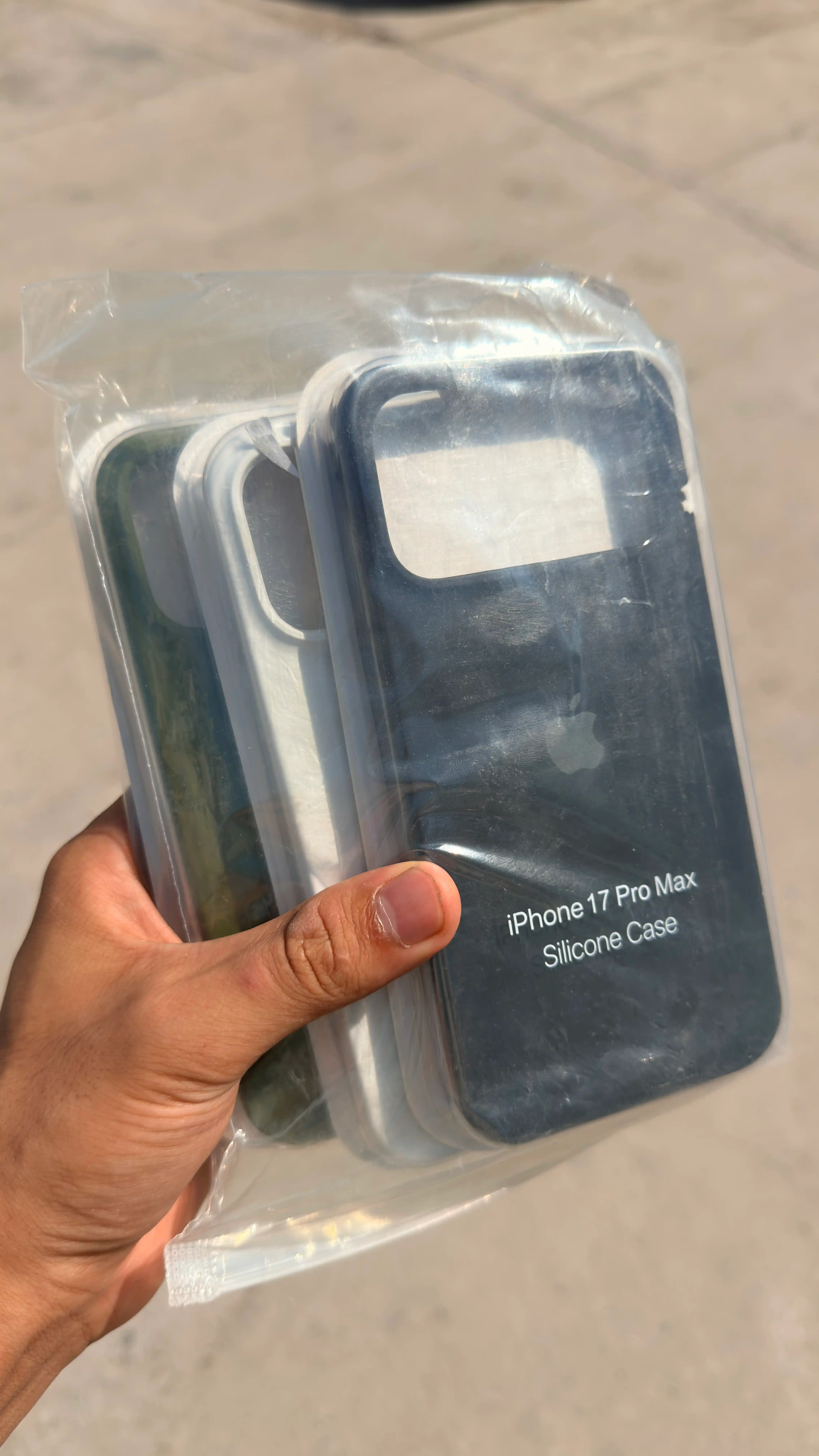 IPhone 17 / 16 / 15 / 14 / 13 / 12 Pro Maxlar uchun silikon g‘iloflar