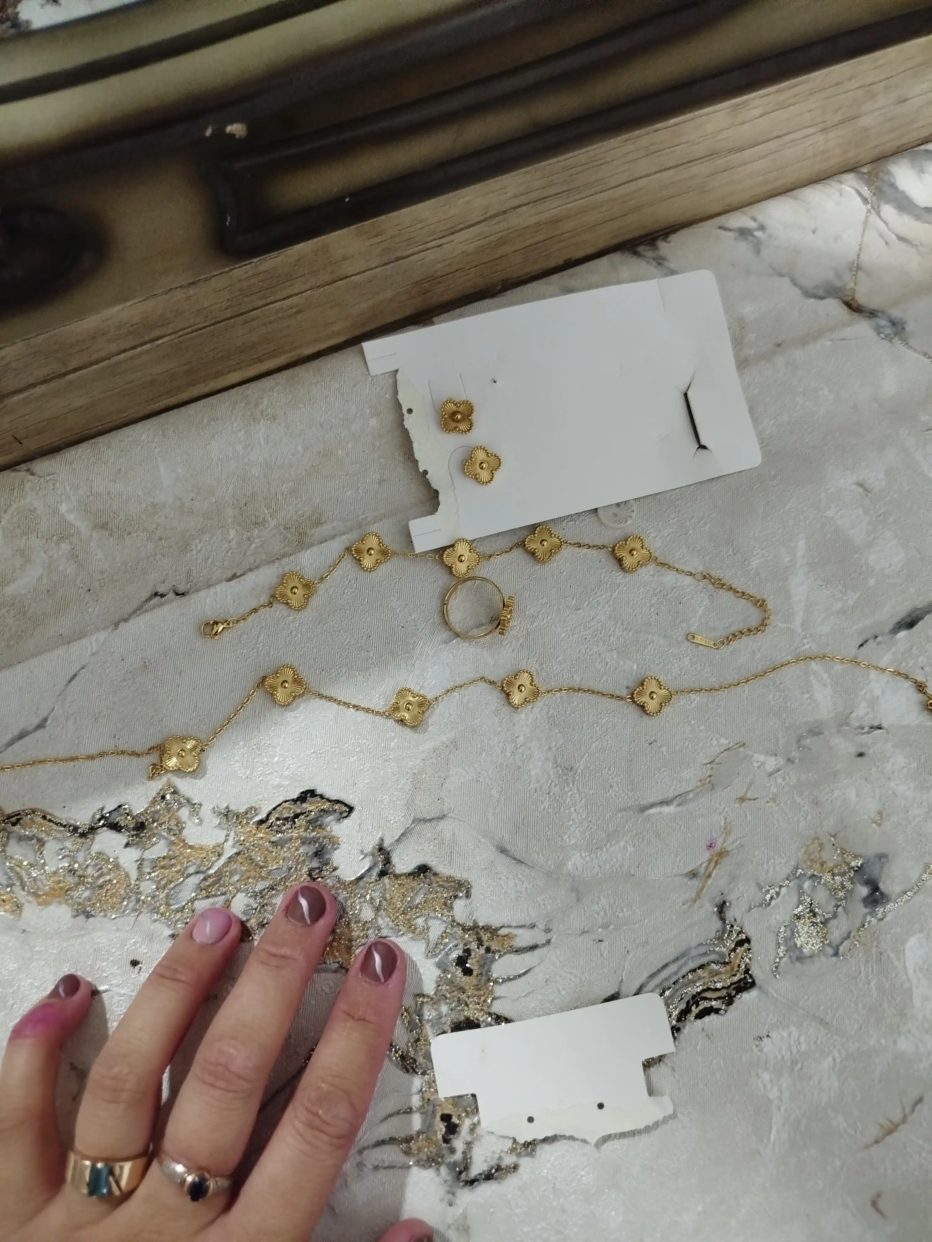 VAN CLEEF Набор бижутерий, кольцо, серьги, цепочка, браслет