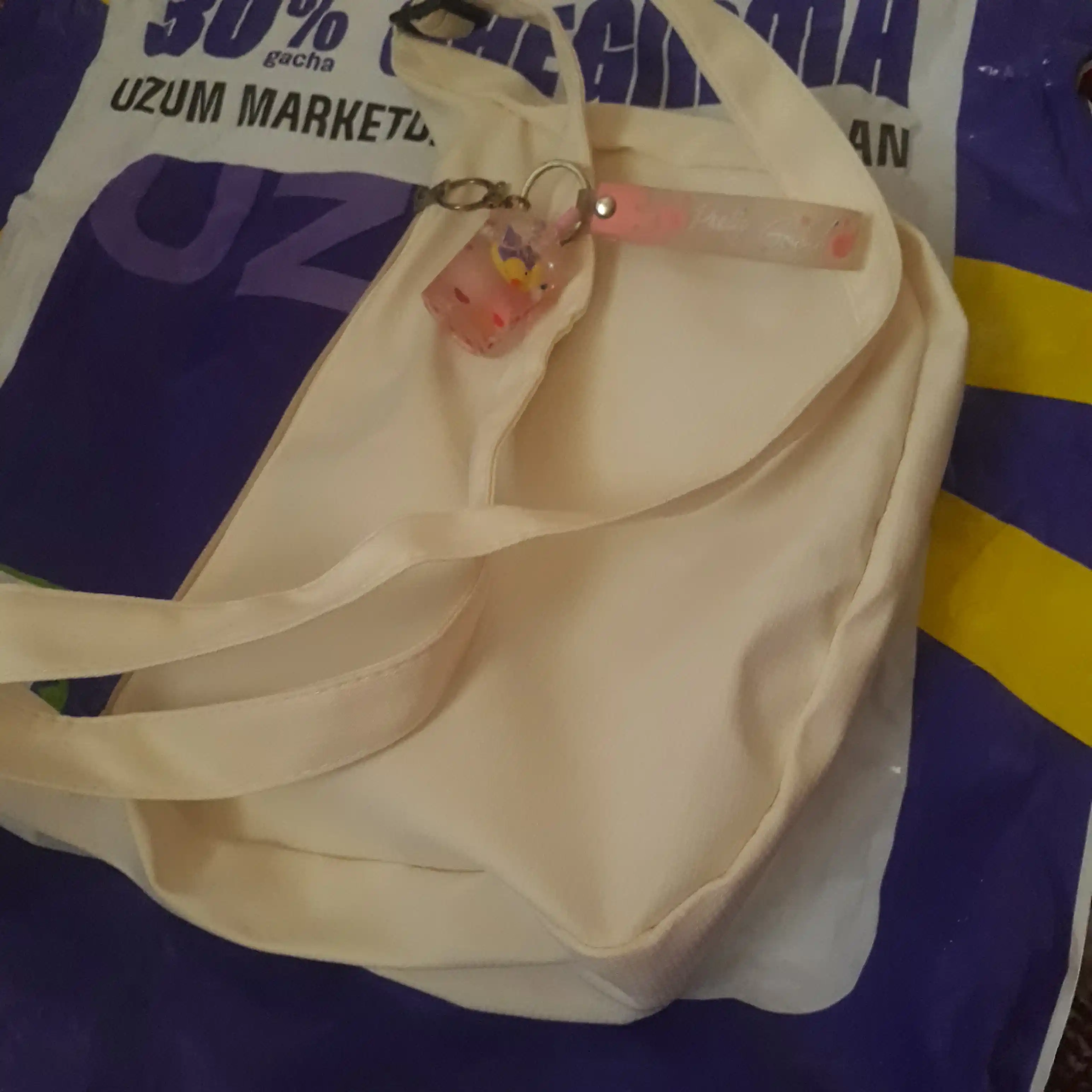 Ayollar neylon xobo sumkasi, 120 sm, uzunlikdagi molniya va tasmali