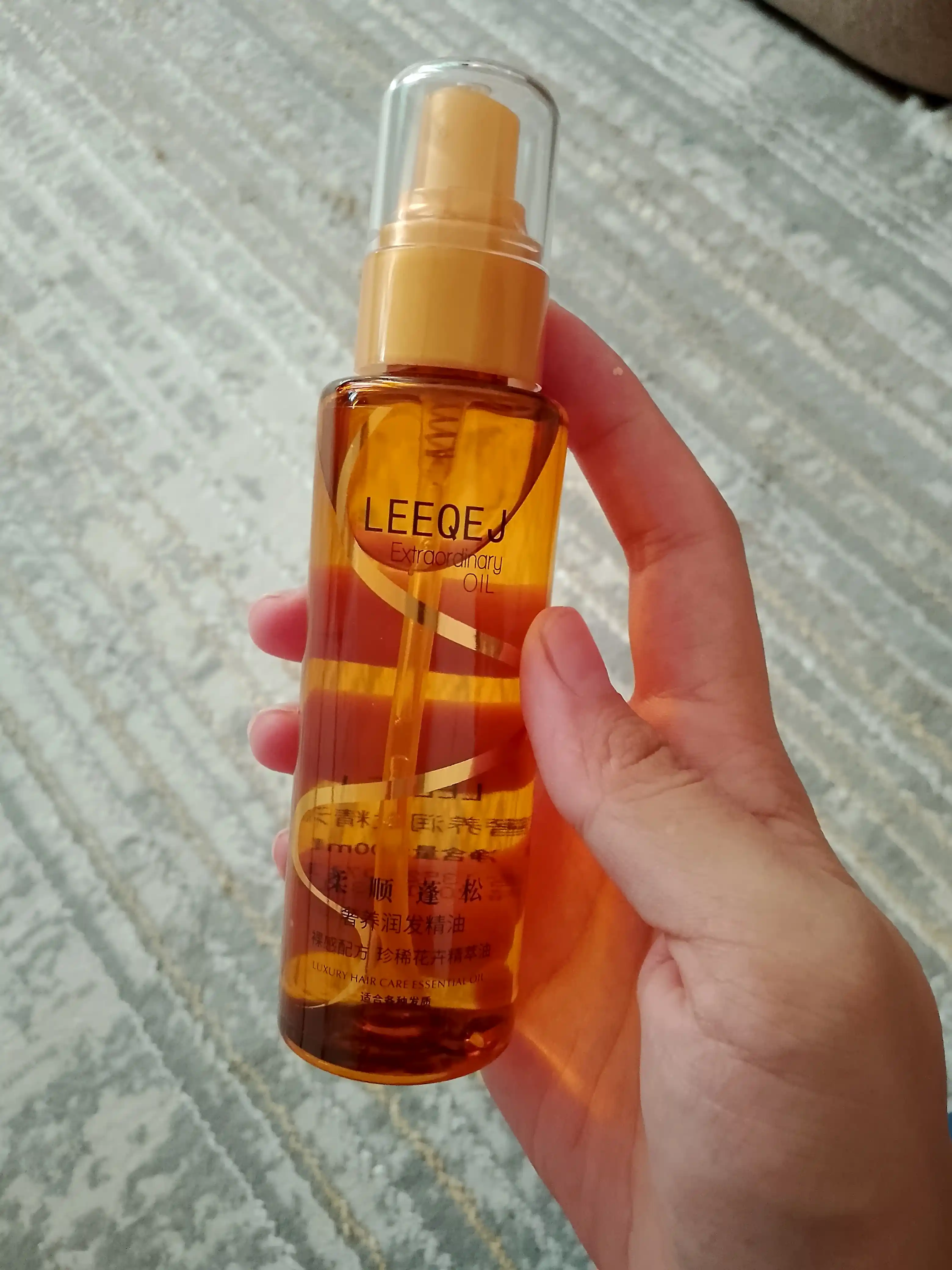 LEEQEJ Extraordinary Oil sochlar uchun sprey, 100 ml