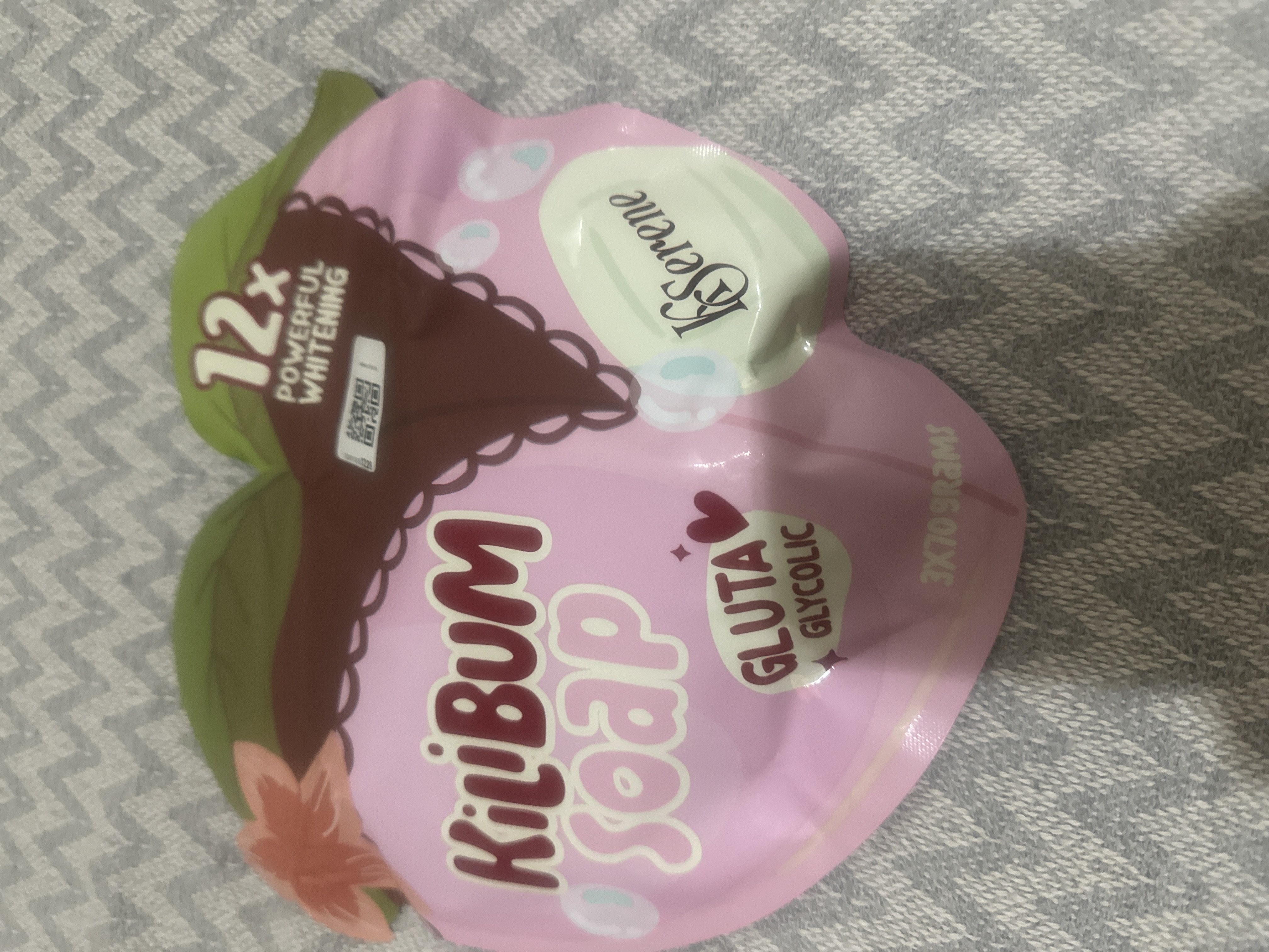 Yuz va tana uchun oqartiruvchi sovun, glutation va glikol kislotasi bilan