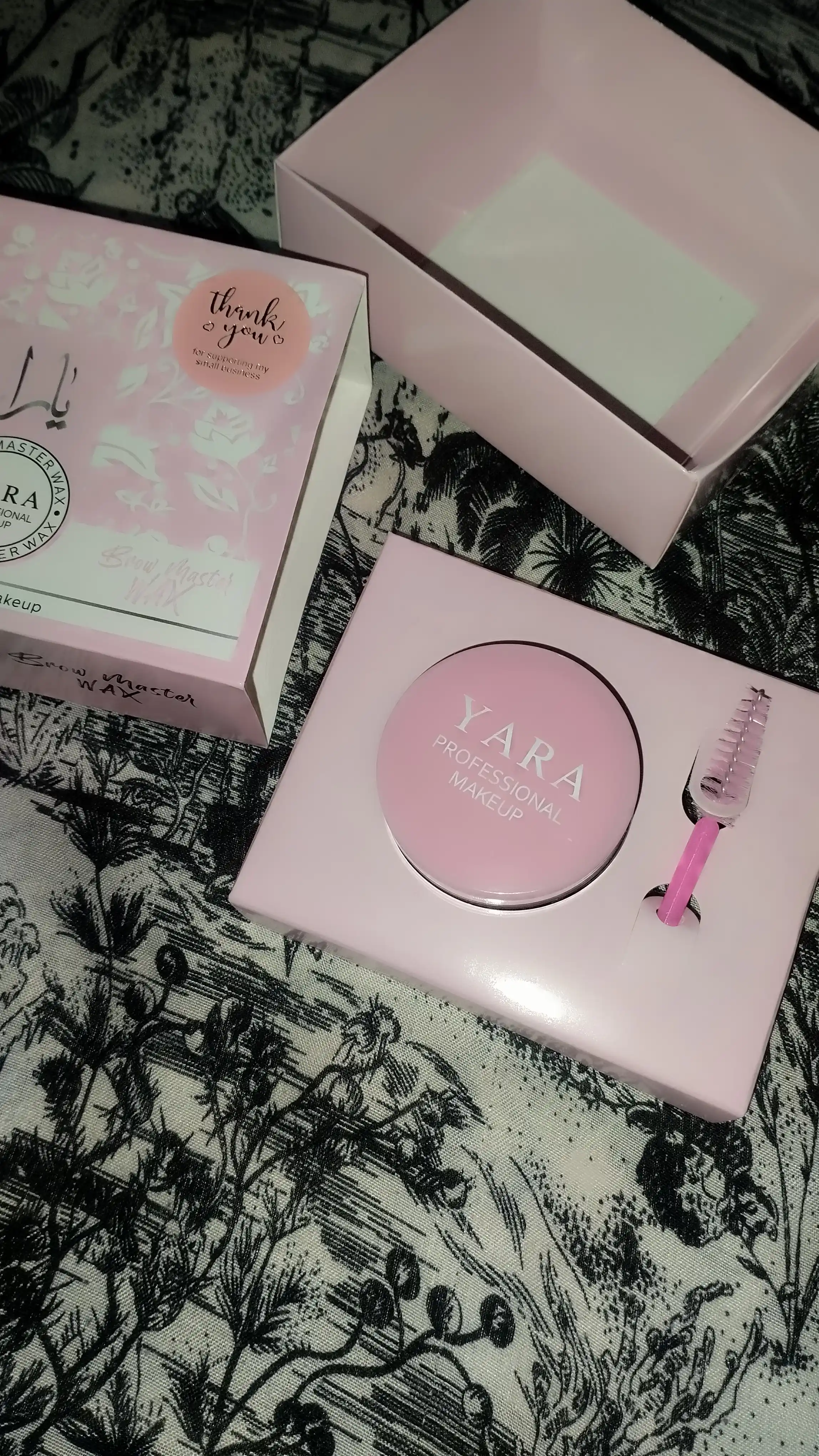 YARA Brow Master Wax — фиксирующий гель-воск для бровей