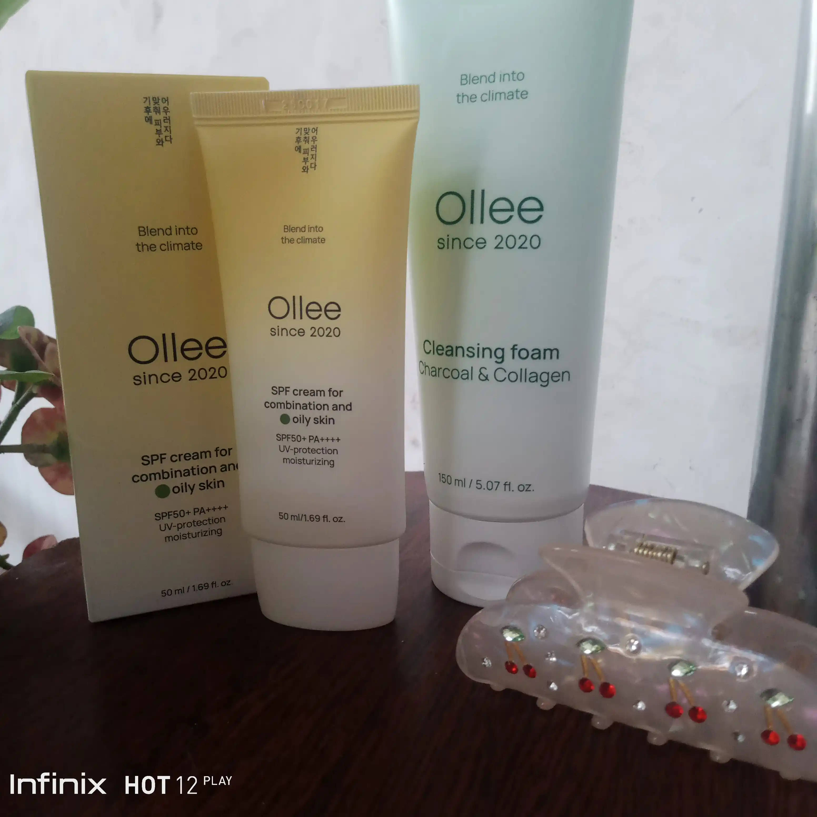 OLLEE Cleansing Foam ko‘mir va kollagenli yuz yuvish ko‘pigi, 150 ml