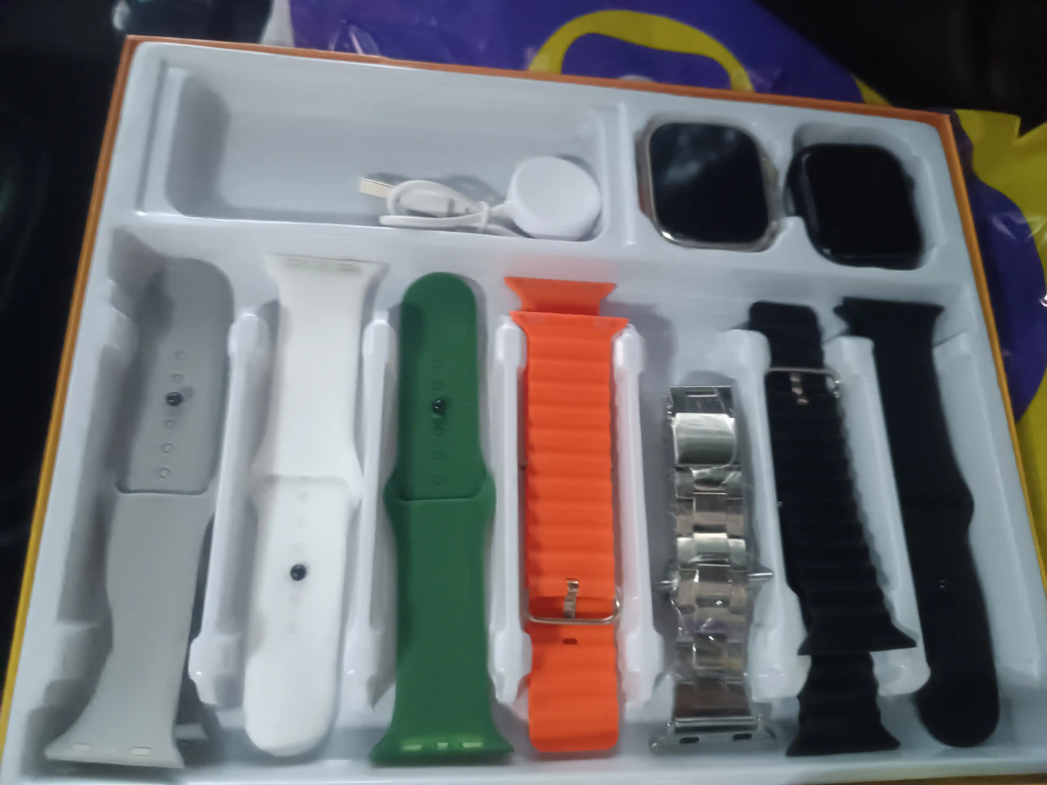 Aqlli soat, 1+1, 2 ta Smart Watch 8 va 8 ultra, 11 ta kamar va g'ilof bilan