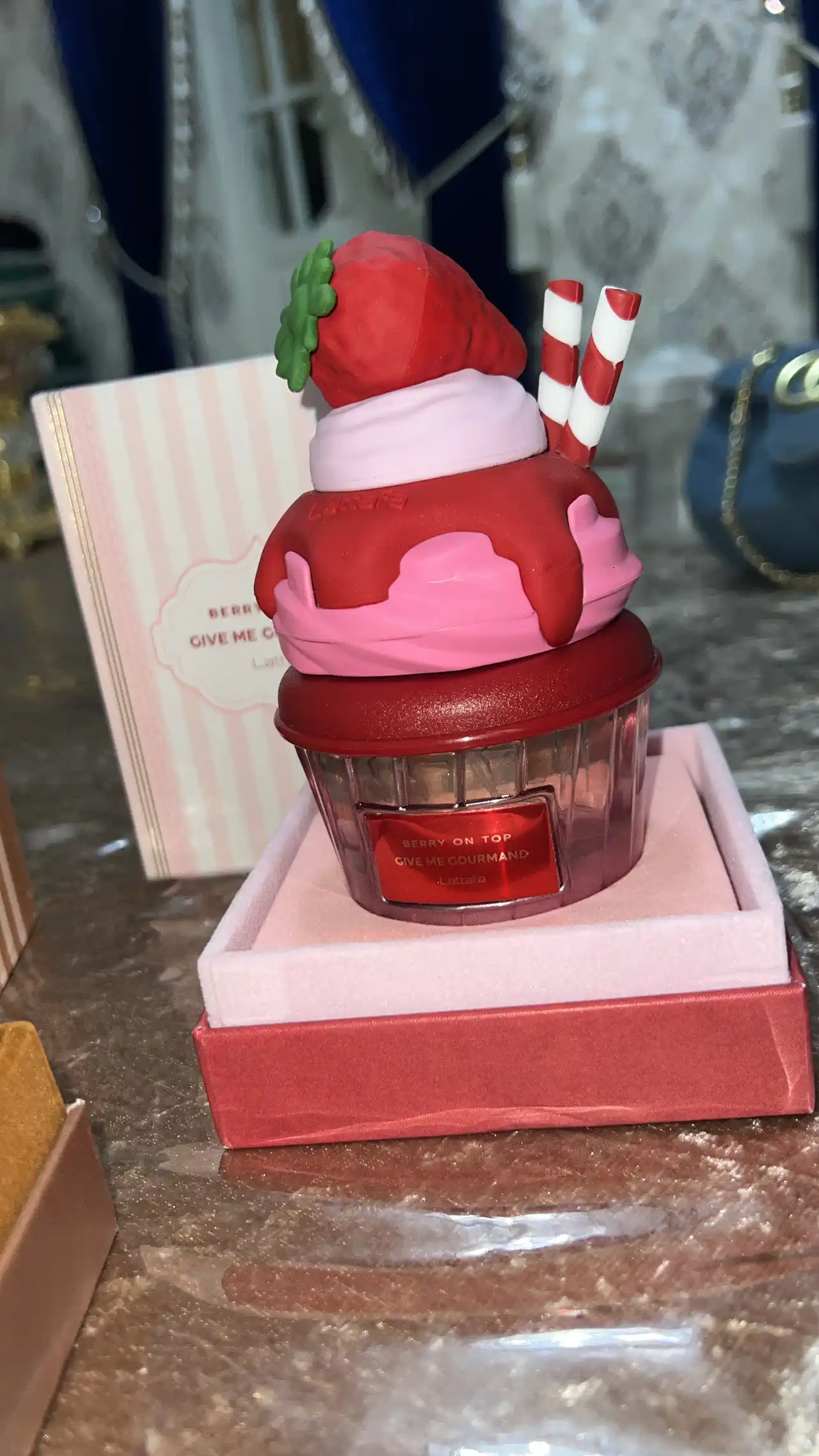Lattafa perfumes Eau de Parfum Cupcake Design, 100 ml, женский, парфюмерная вода