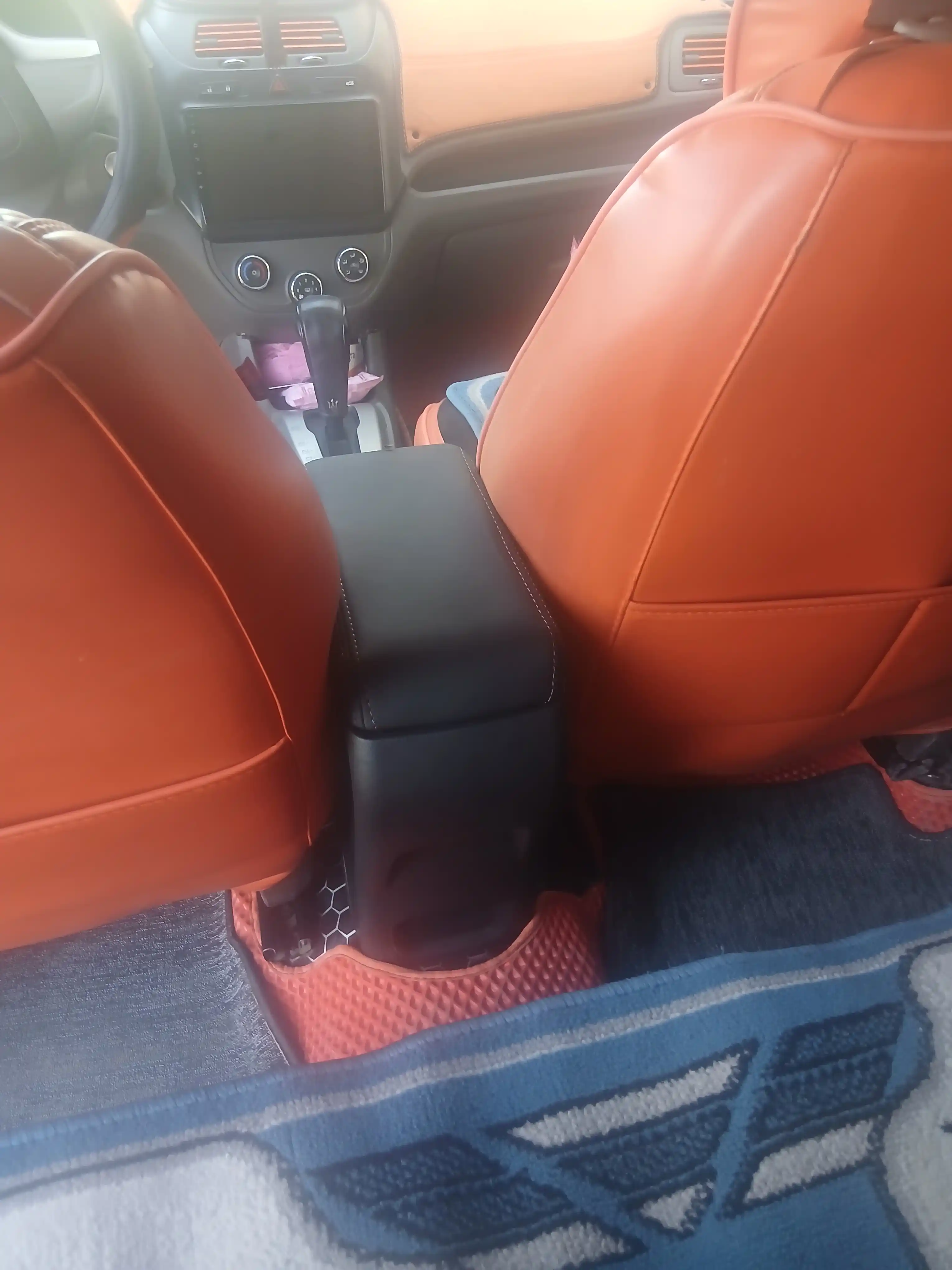 CHEVROLET COBALT avtomobili uchun podlokotnik (BAR)