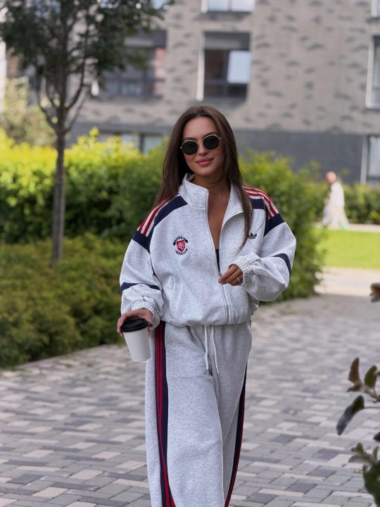 Ayollar uchun sport kostyumi dvoyka, oversize olimpiyka va keng shim, 2 ip HB trikotaj - 