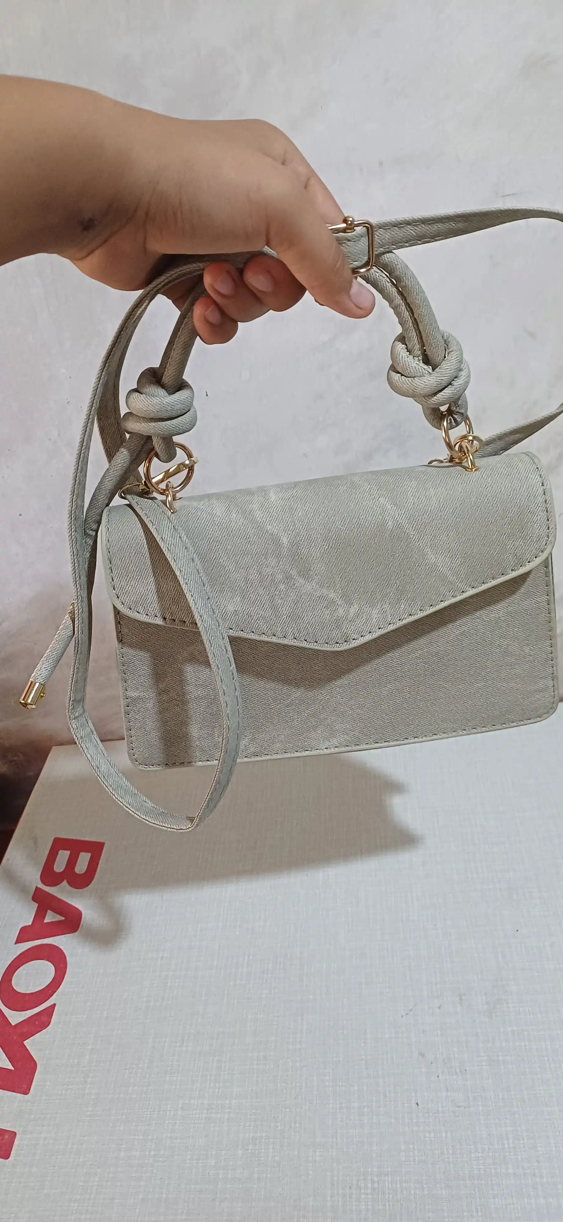 Женская сумка кросс-боди с клапаном и фактурой PU, 23×14 см