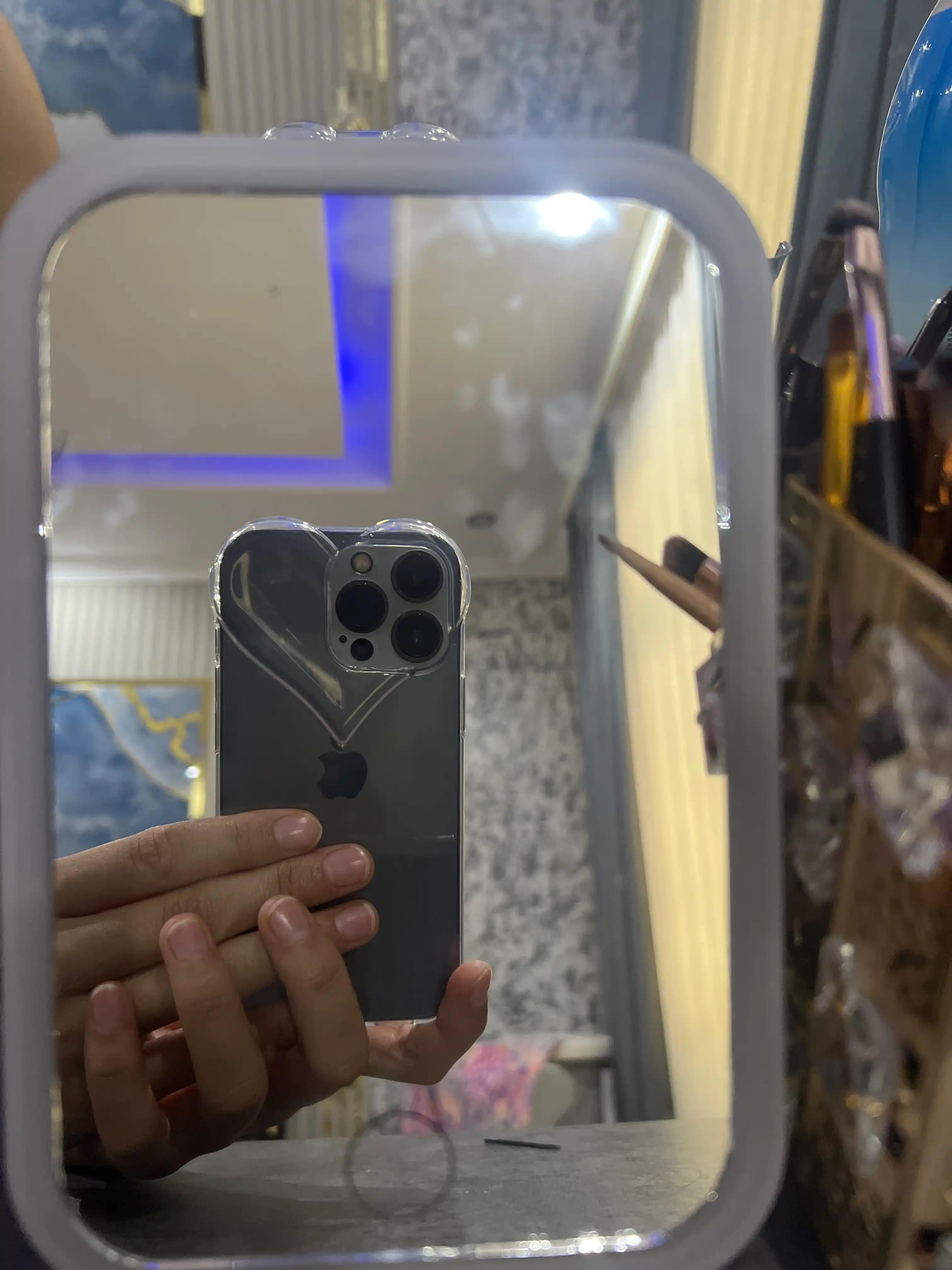 Чехлы для телефонов iPhone