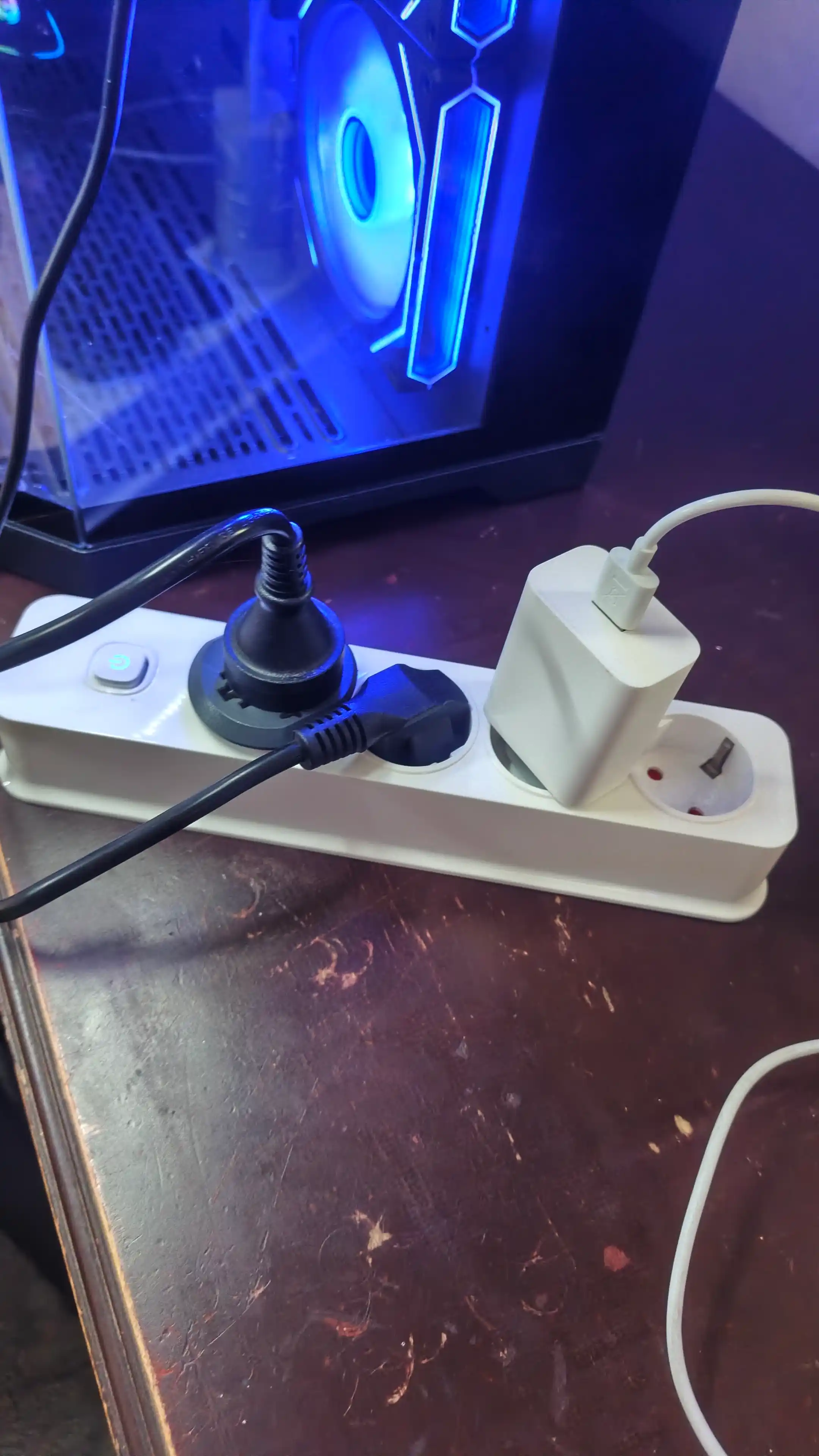 Удлинитель электрический, 3 м, 5 м, 8 м, с USB, 3–5 розеток, сетевой фильтр, пилот, кабель