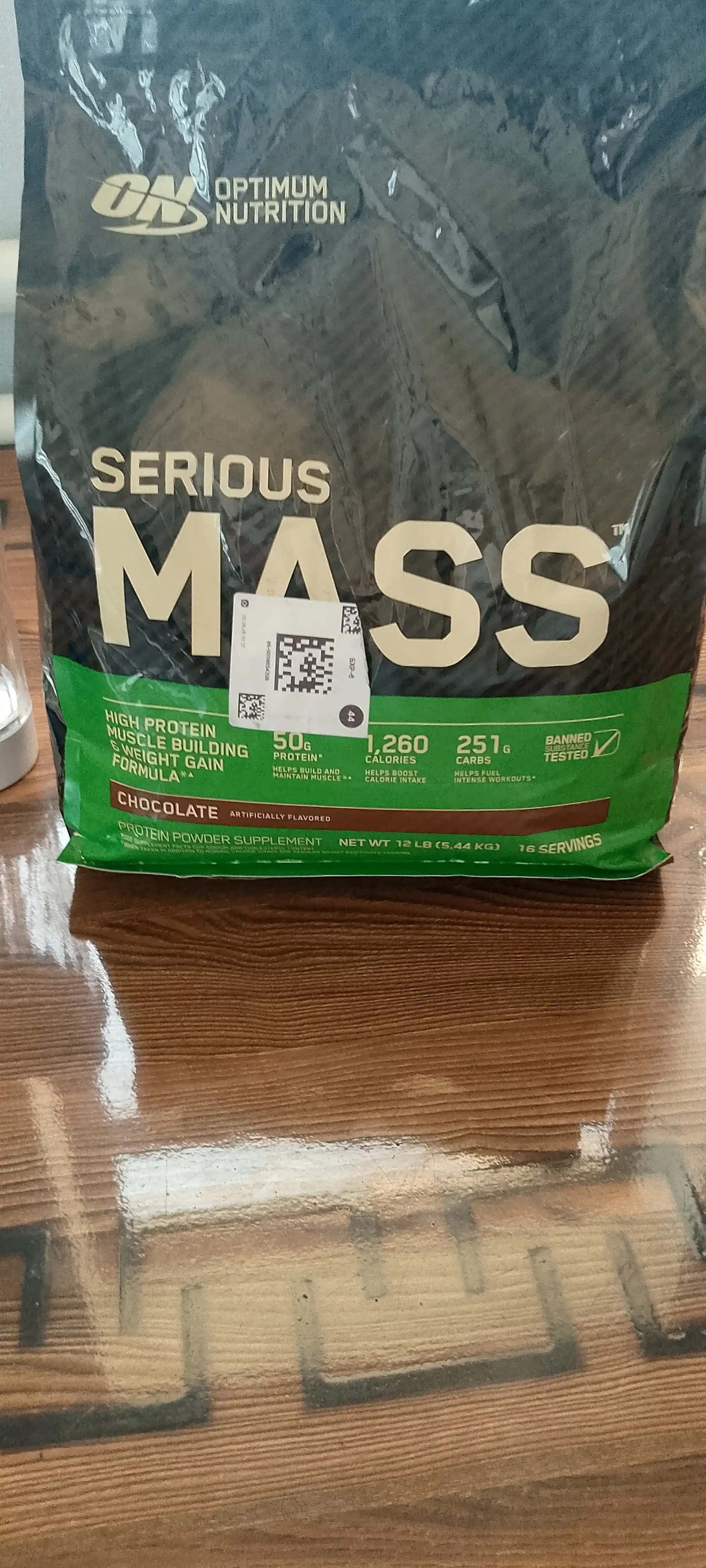 Stikerli Amerika geyneri Serious Mass Optimum Nutrition, 5.5 kg, 5 gr creatin tarkibida