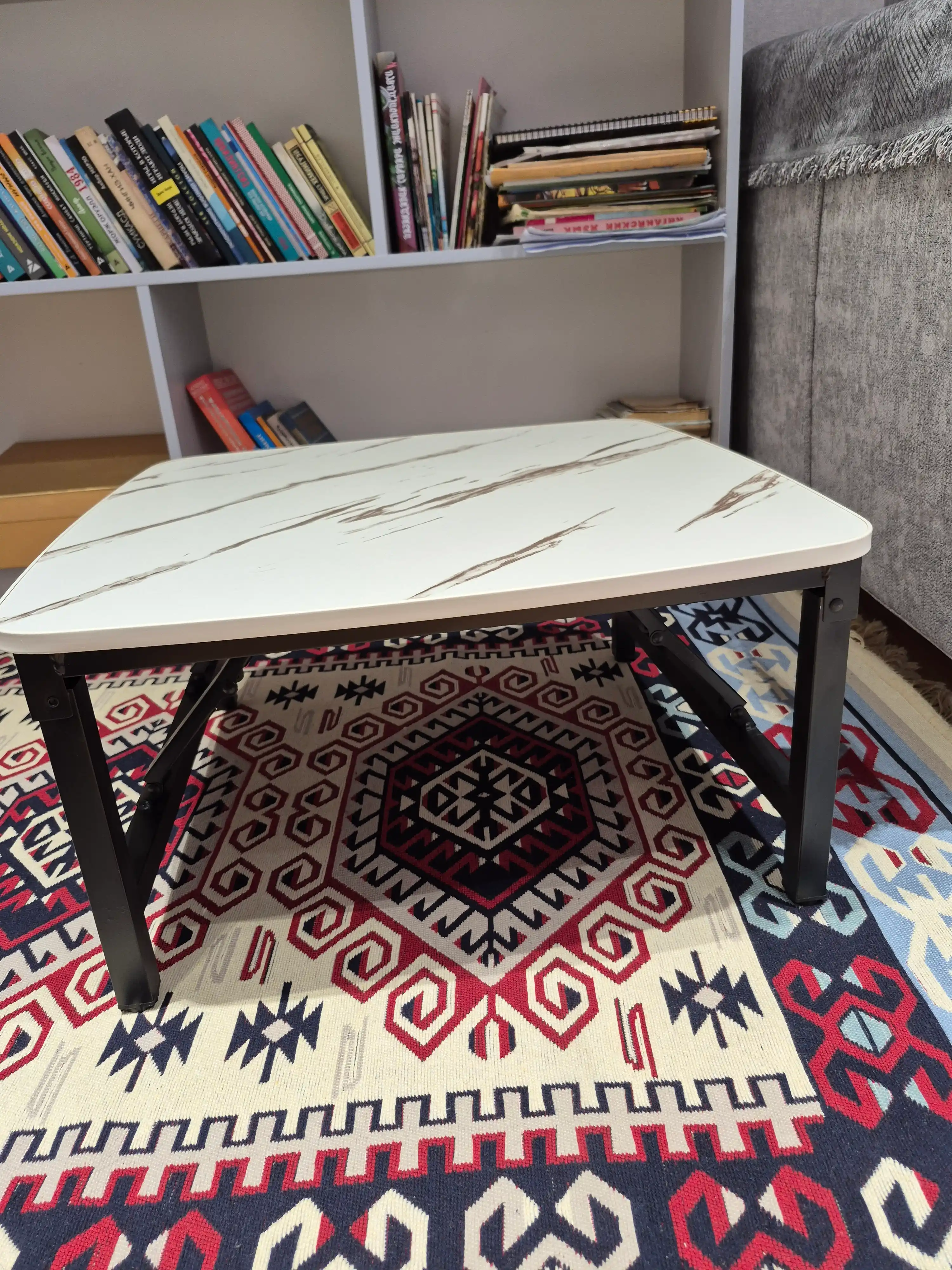 Uy, bog' va piknik uchun, 60×60×31 sm o'lchamdagi, yig'ma to'rtburchak stol