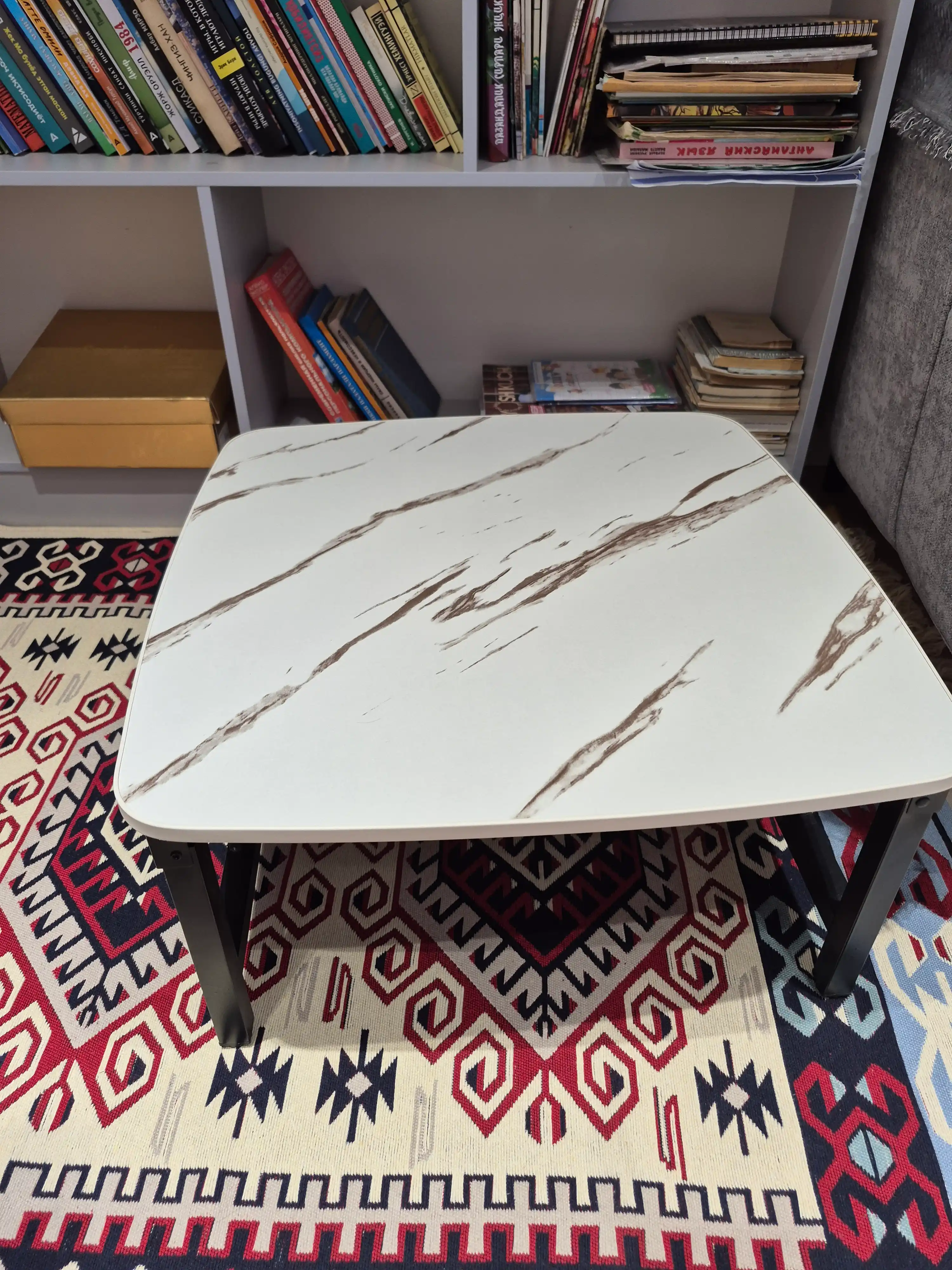 Uy, bog' va piknik uchun, 60×60×31 sm o'lchamdagi, yig'ma to'rtburchak stol