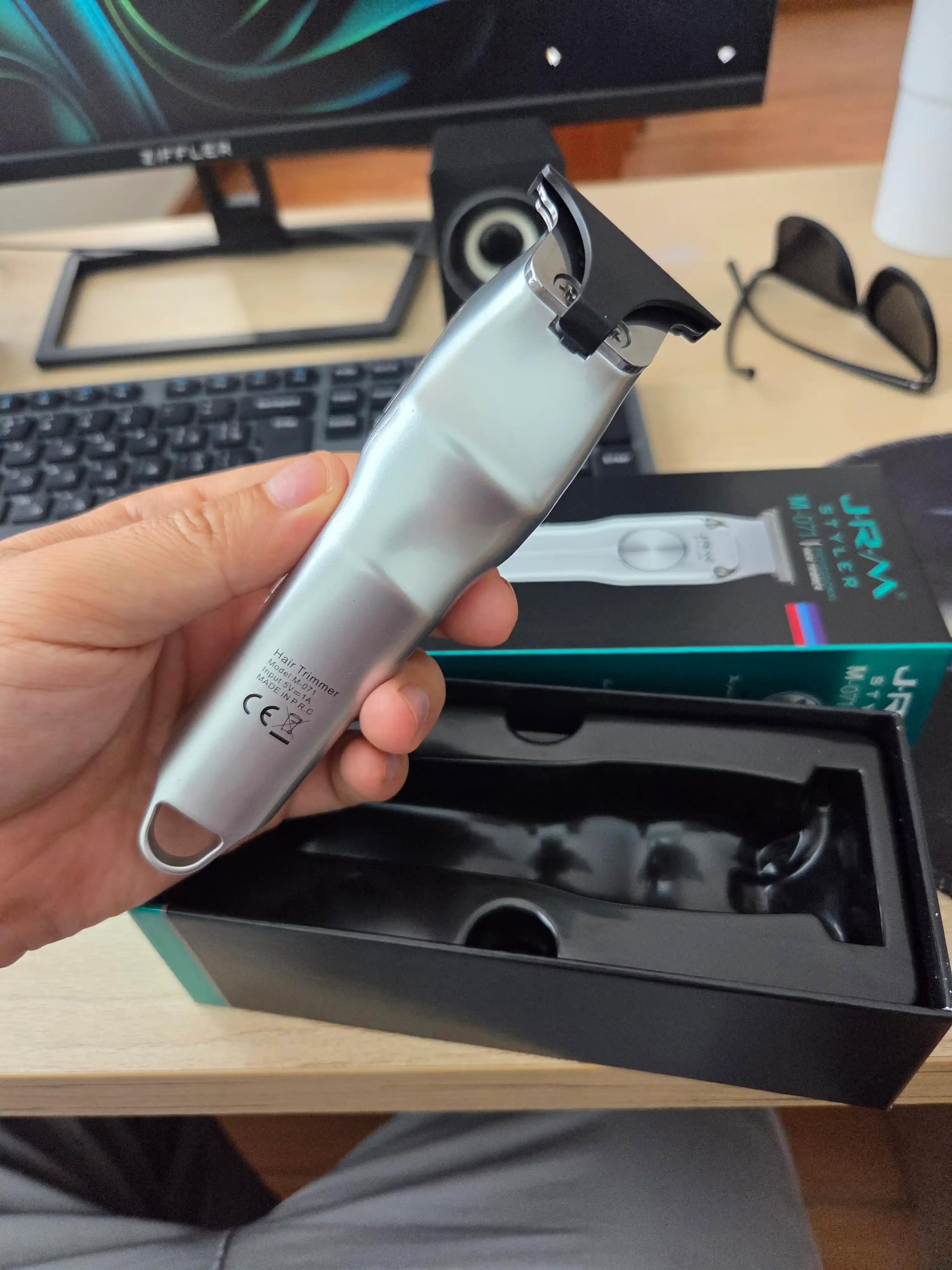 Trimmer M-071, soch va soqol olish mashinasi, soqol olish mashinalari mo`ylov uchun ustara