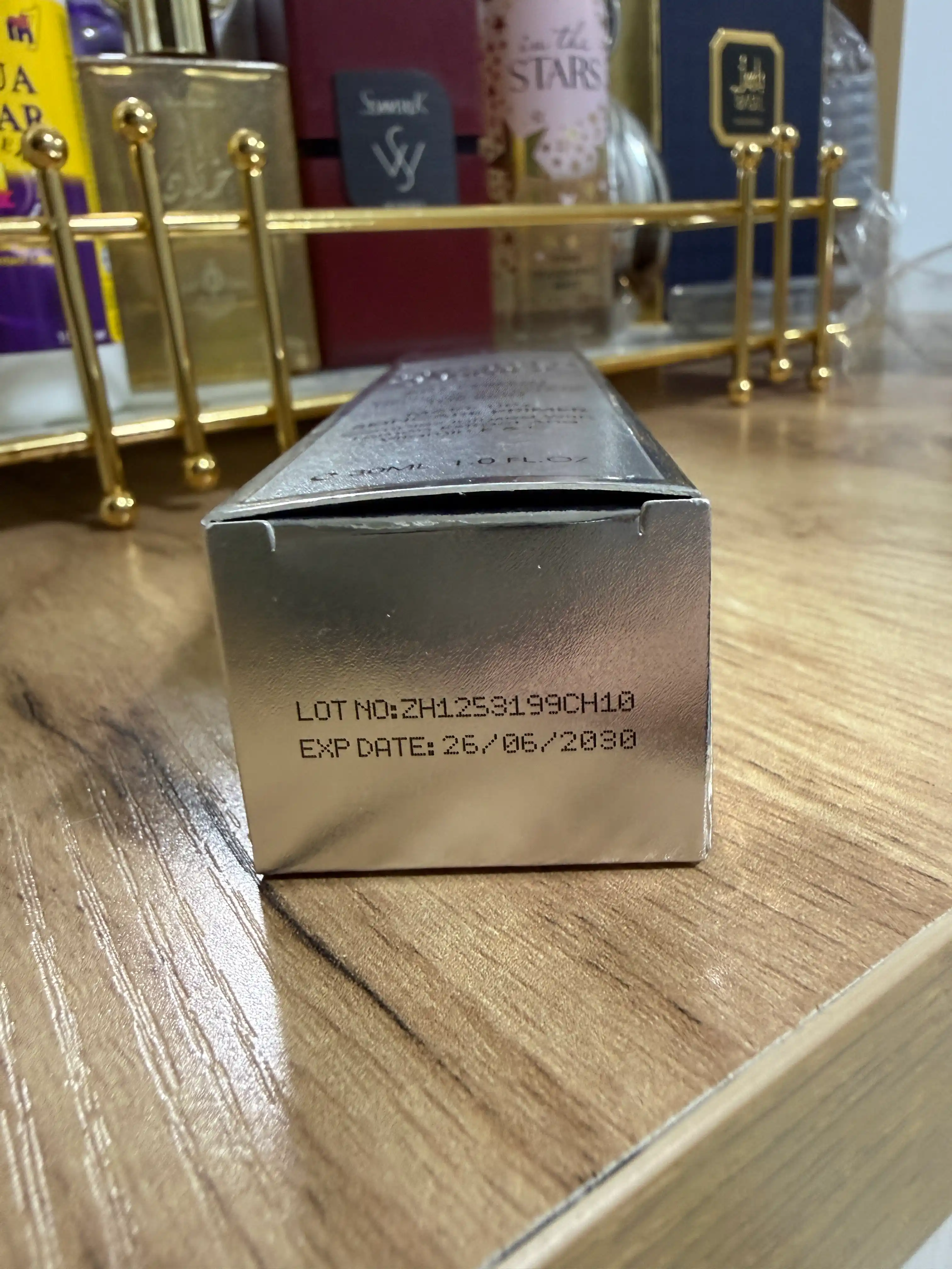 Основа под макияж EMELIE 24K GOLD, база под макияж для лица, праймер, тональная основа, 30 г