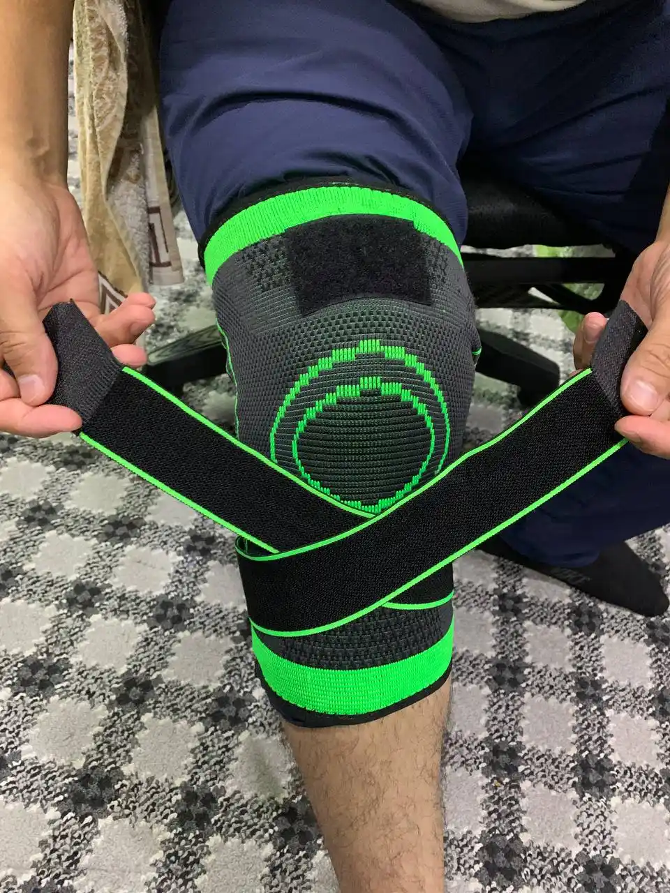 Tizza uchun ortopedik bandaj, sozlanadigan tasmali elastik fiksator, sport uchun tizzalik
