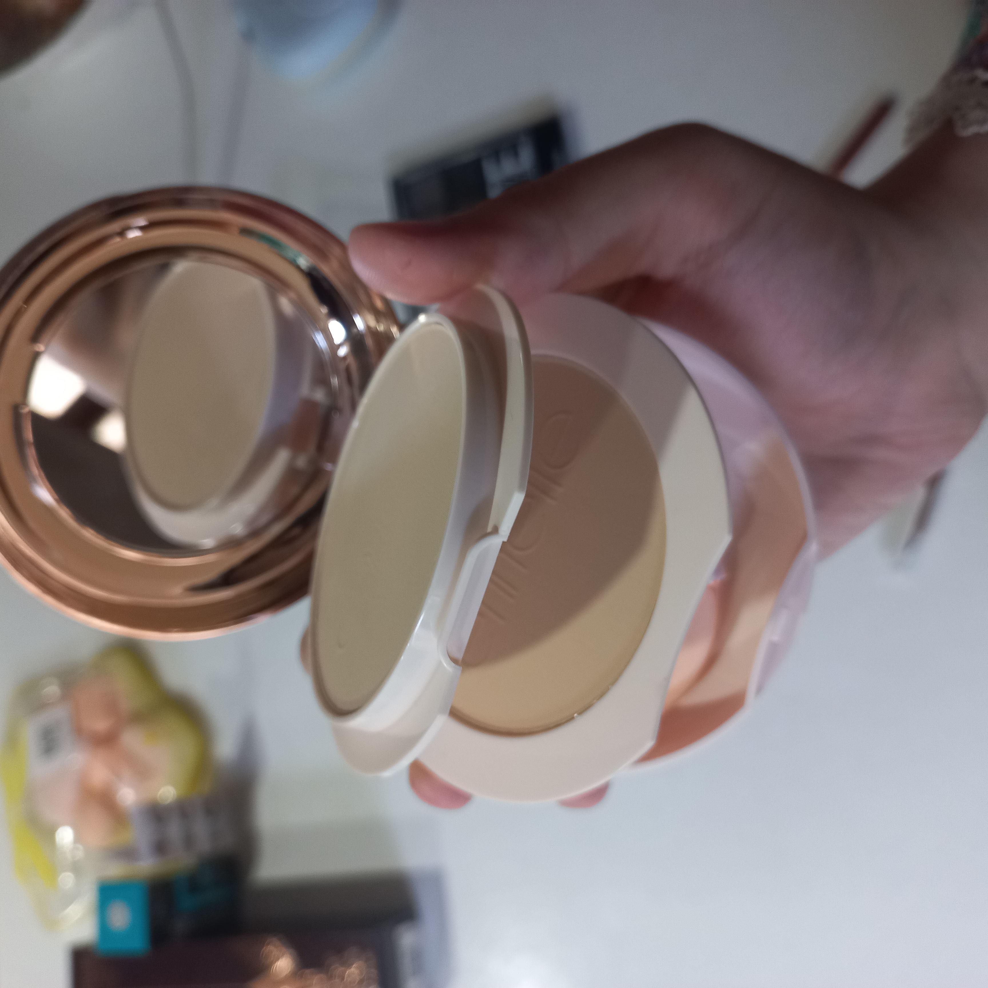 Пудра для лица Emelie BB/HD компактная Matte Powder, SPF, матовая, стойкая