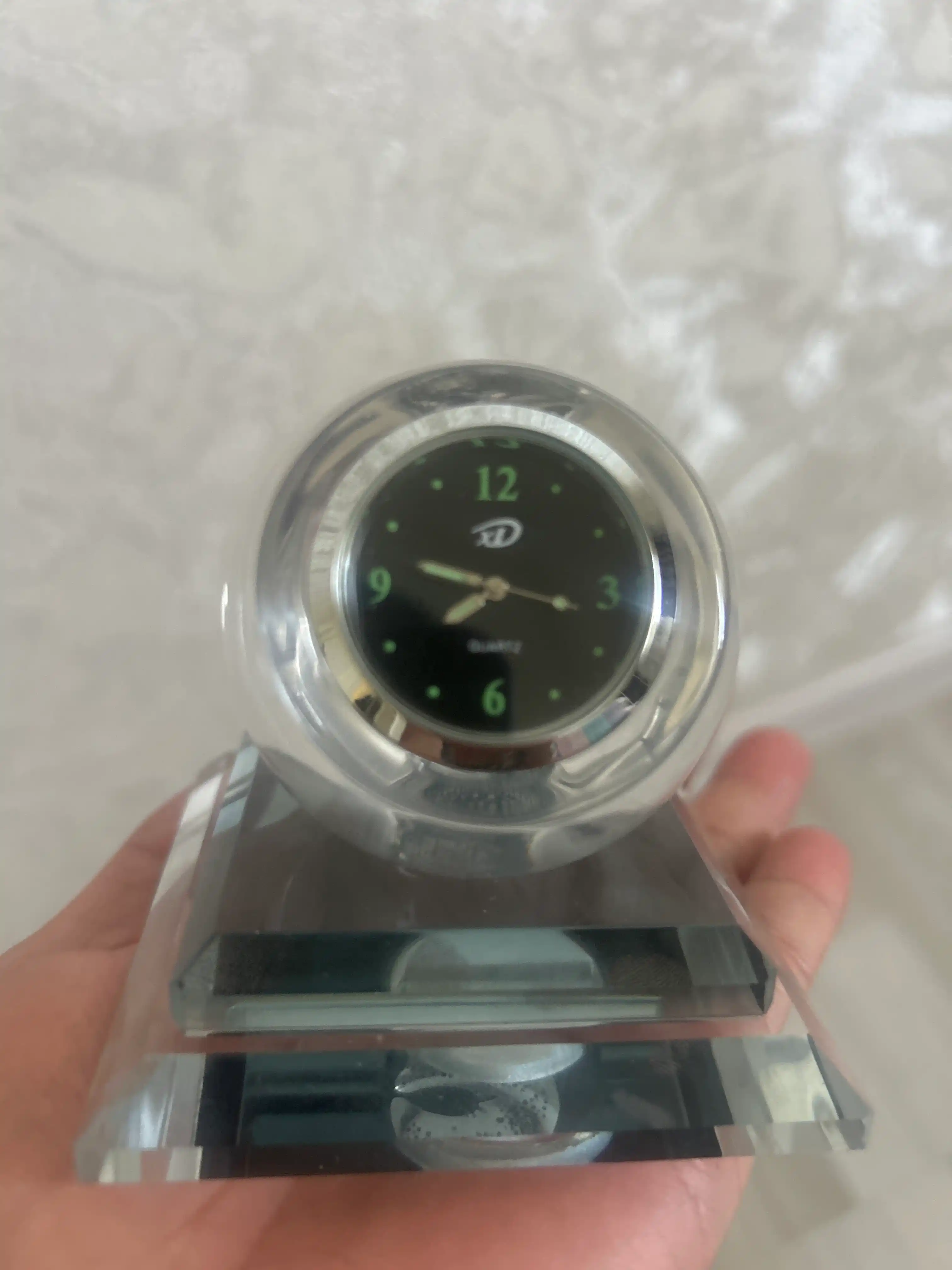 Soatli avtomobil hidi yangilagichi, avtomobil panelidagi shisha difuzor