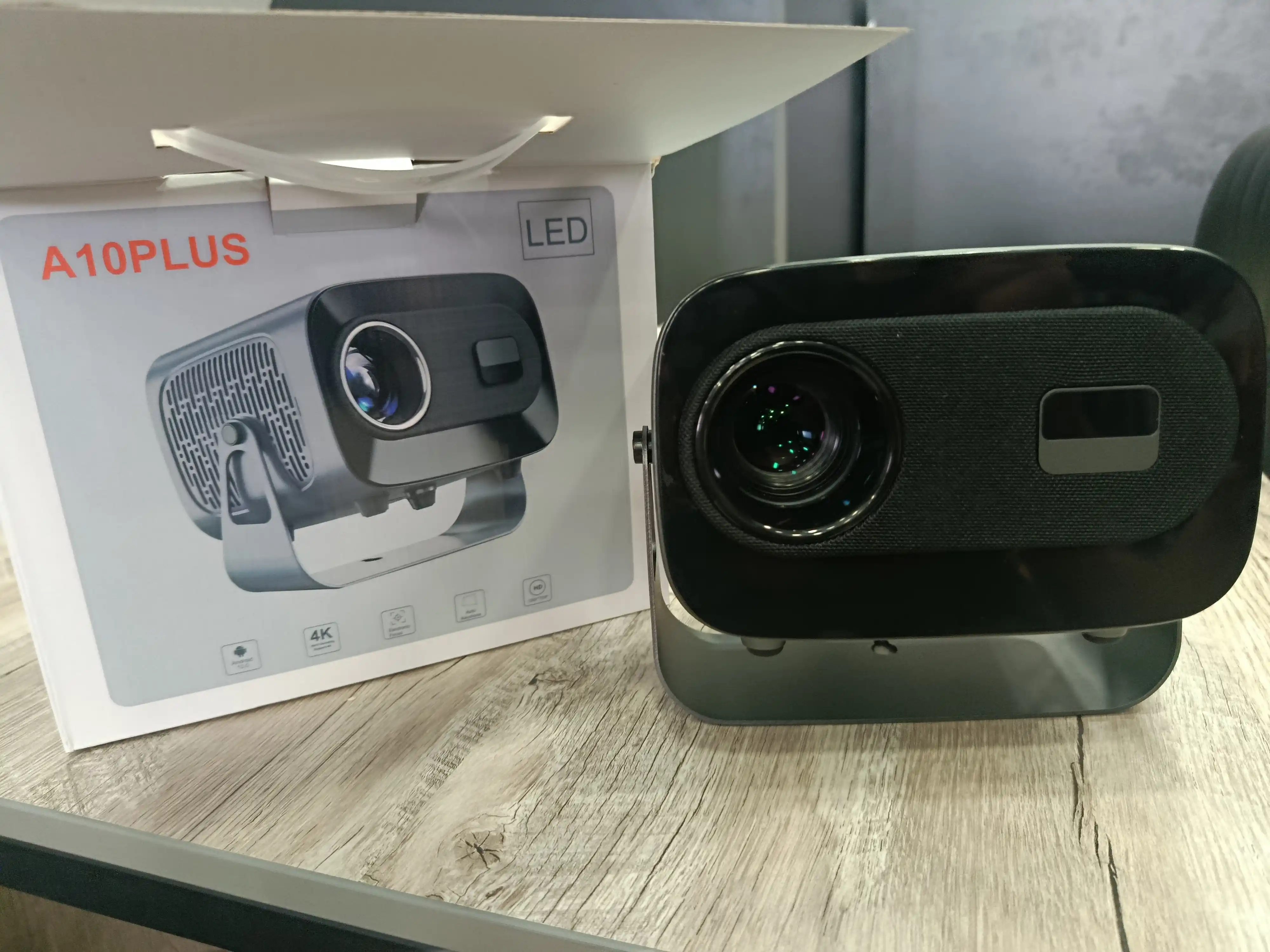 Uy, kino va o‘yinlar uchun ixcham Full HD proyektor, katta ekran, HDMI, USB