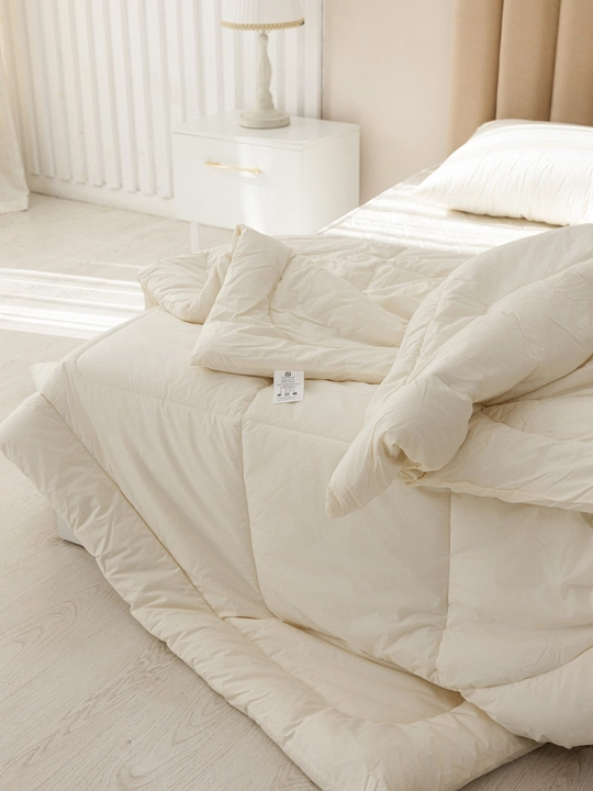 Qalin junli adyol Sleep&Beyond 200×220 sm , sovuq mavsum uchun juda issiq adyol