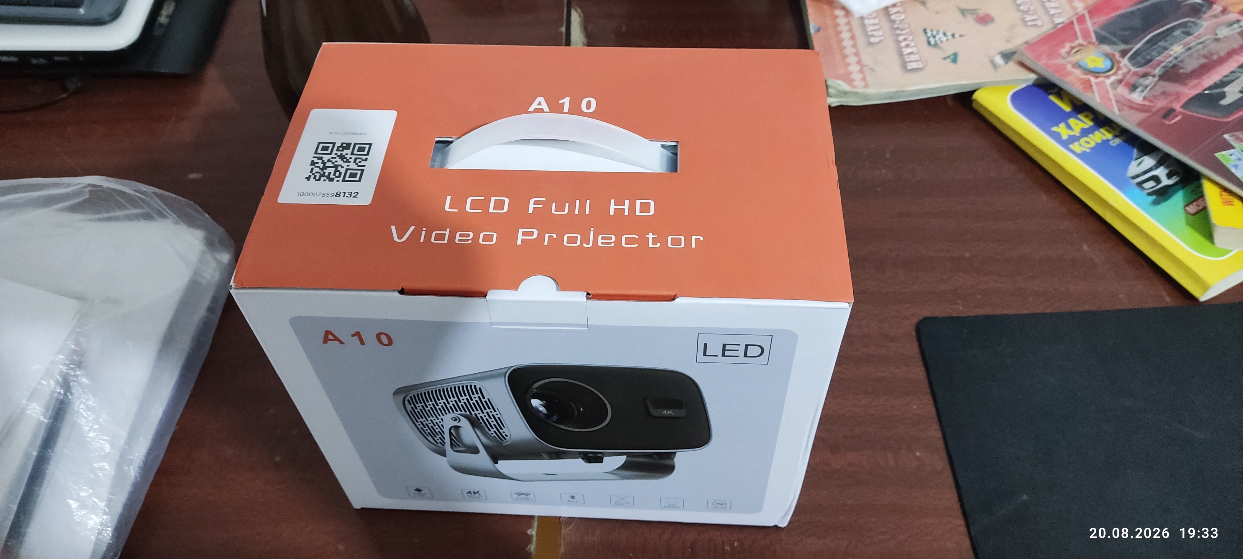 Telefon bilan ishlaydigan portativ proyektor, film tomosha qilish uchun, yorqin tasvir