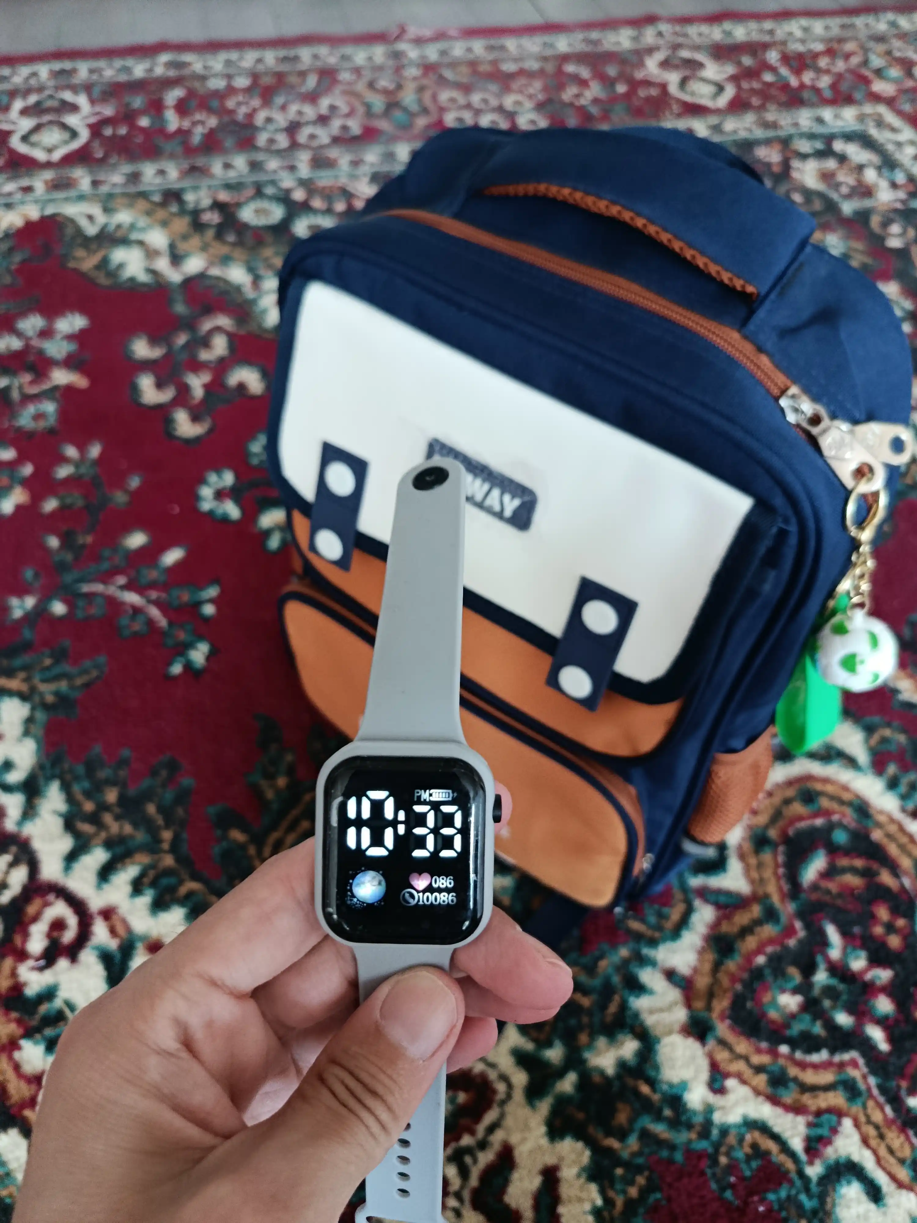 Maktab sumkasi, ryukzak 2–6-sinf o‘quvchilari uchun sovg‘ali