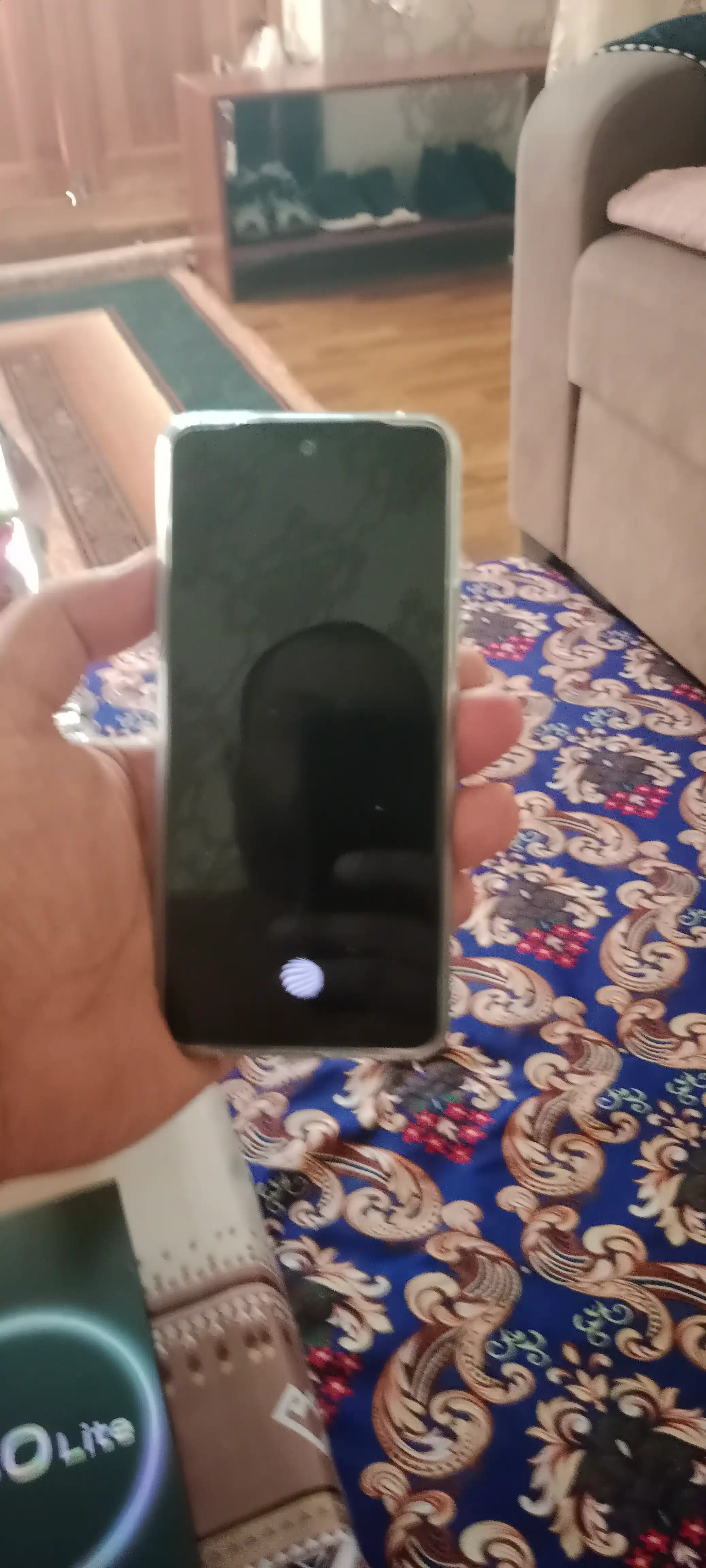 Mobil telefon Vivo V40 Lite, 120Hz AMOLED, 50MP kamera, 5000mAh batareya