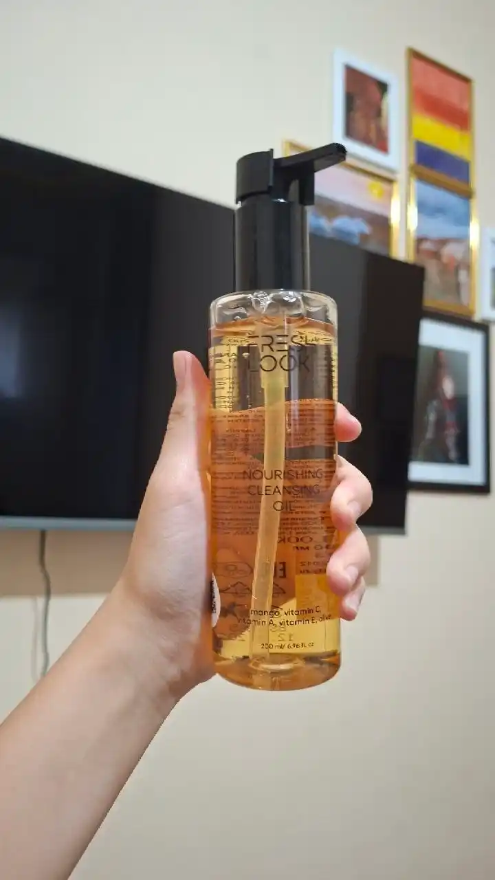 Гидрофильное гель-масло для умывания FRESH LOOK NOURISHING CLEANSING OIL, 200 мл