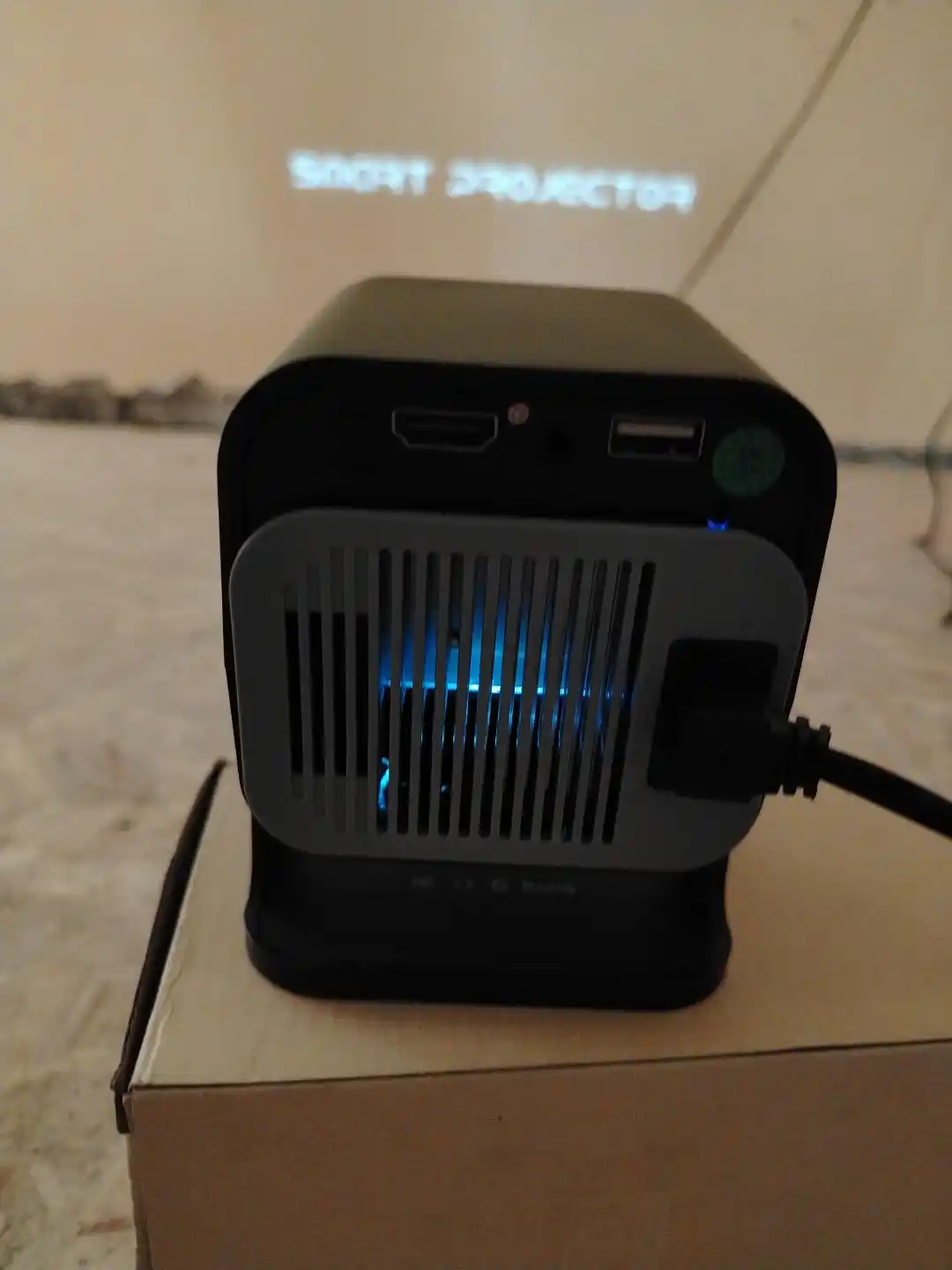 Мини проектор HY320 Mini, домашний кинотеатр смарт проектор
