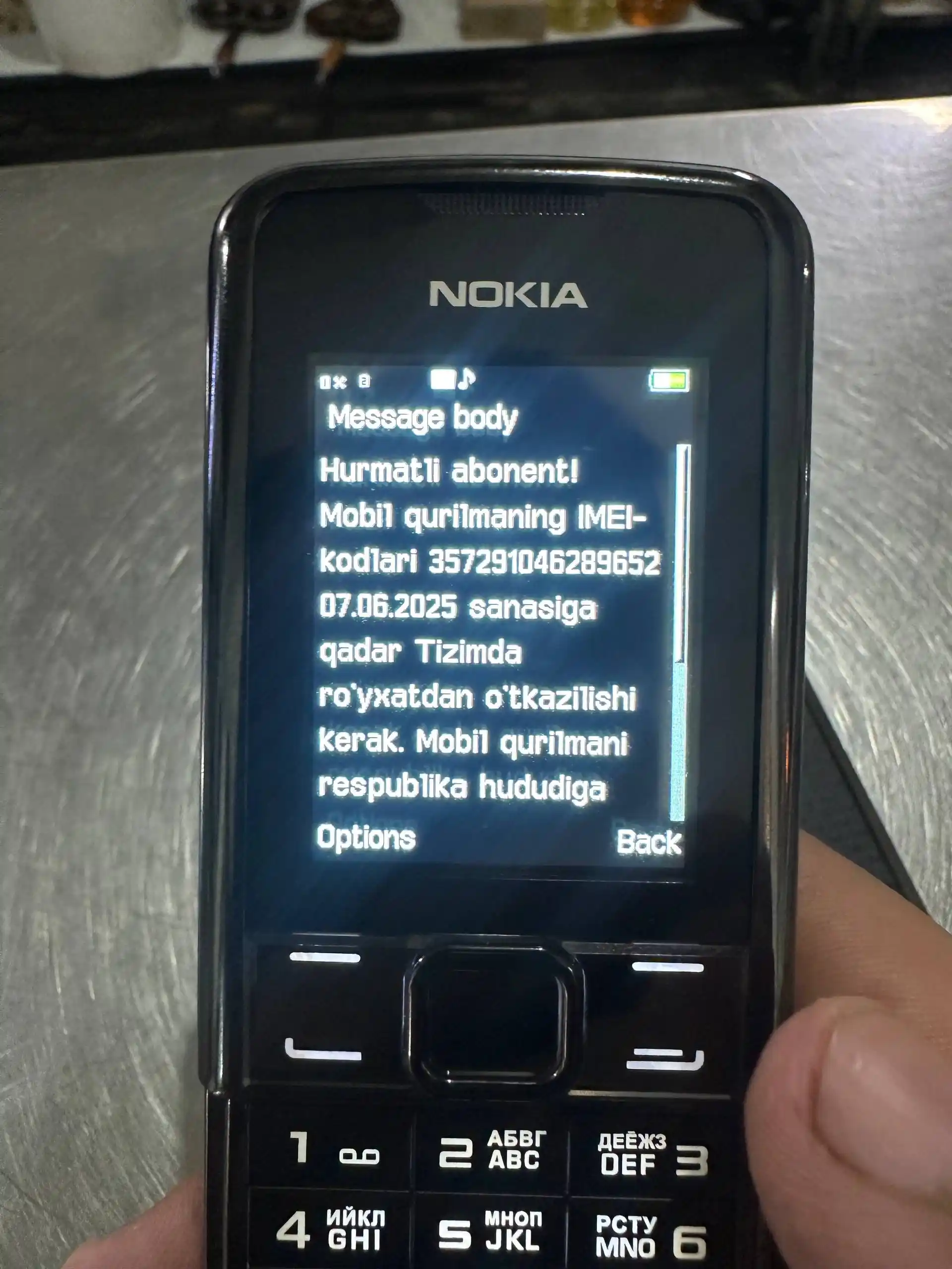 Tugmali telefon Nokia 8800 Arte Carbon