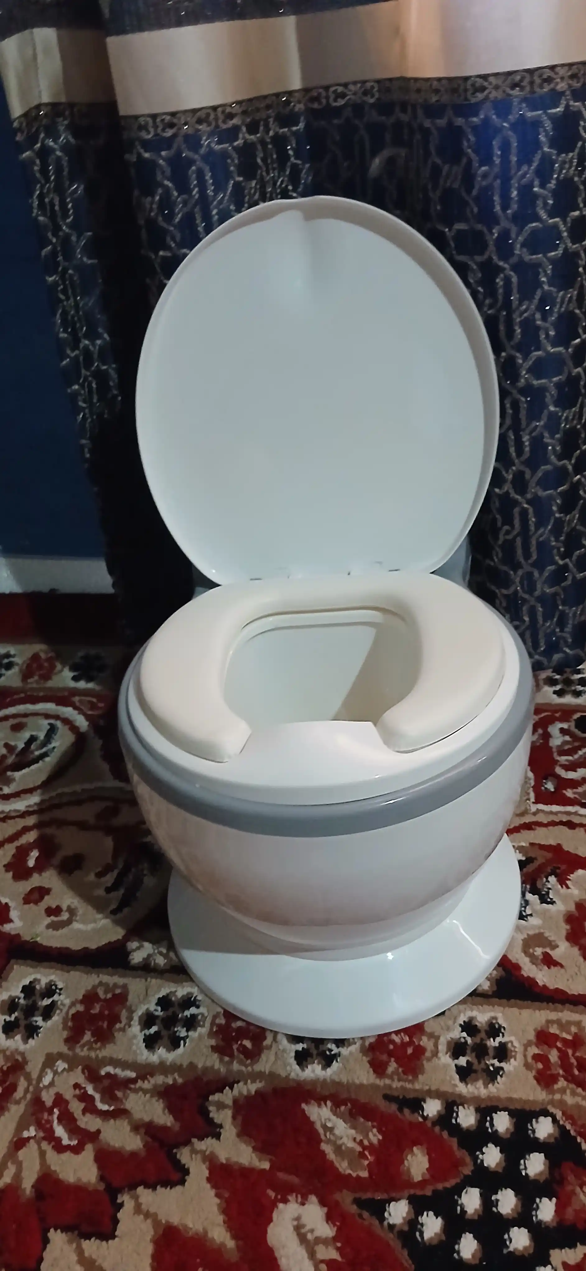 Детский горшок-унитаз,с крышкой и спинкой, с мягкой подкладкой, для детей
