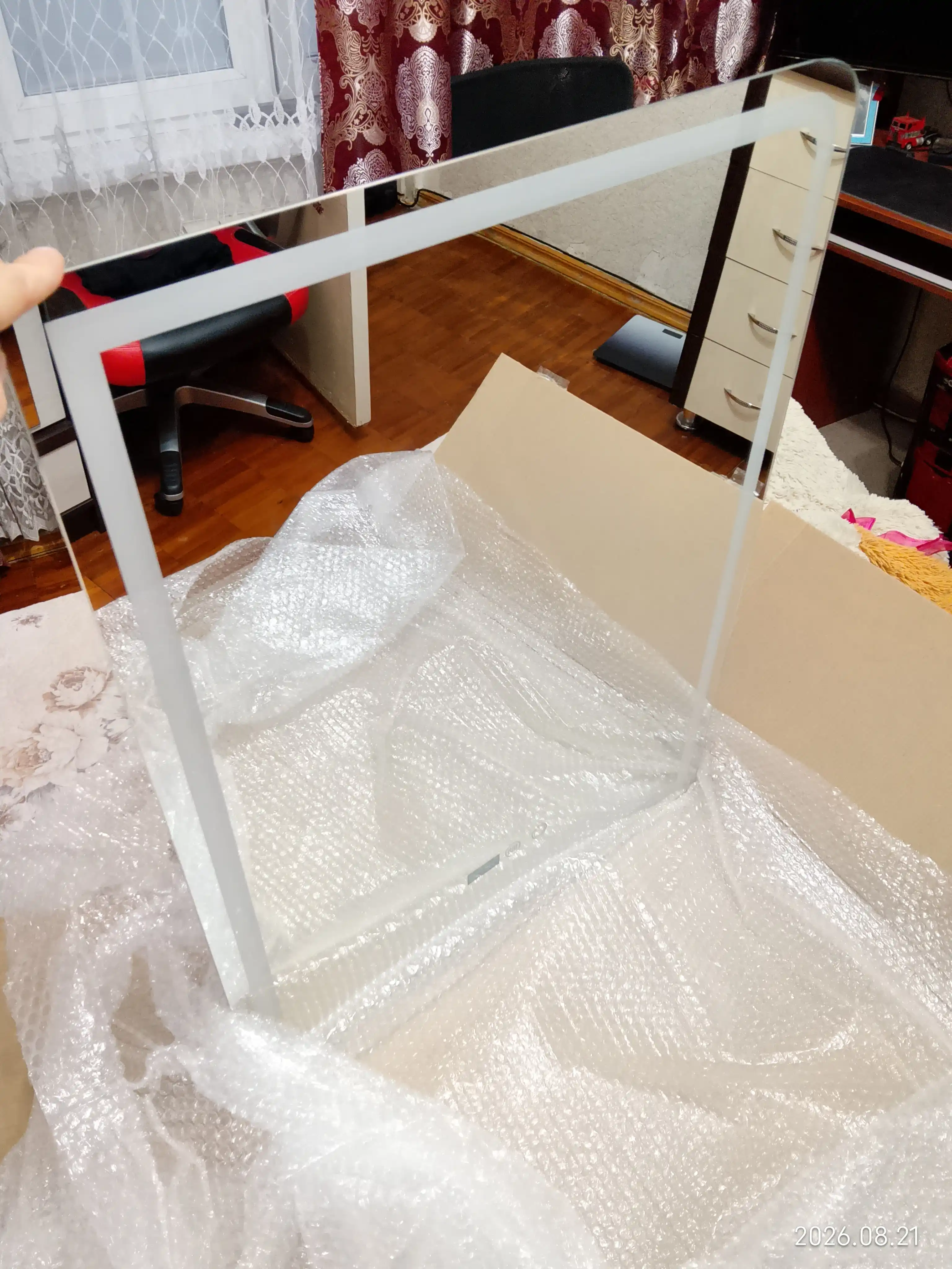 LED yoritgichli aqlli oyna — 60 × 80 sm