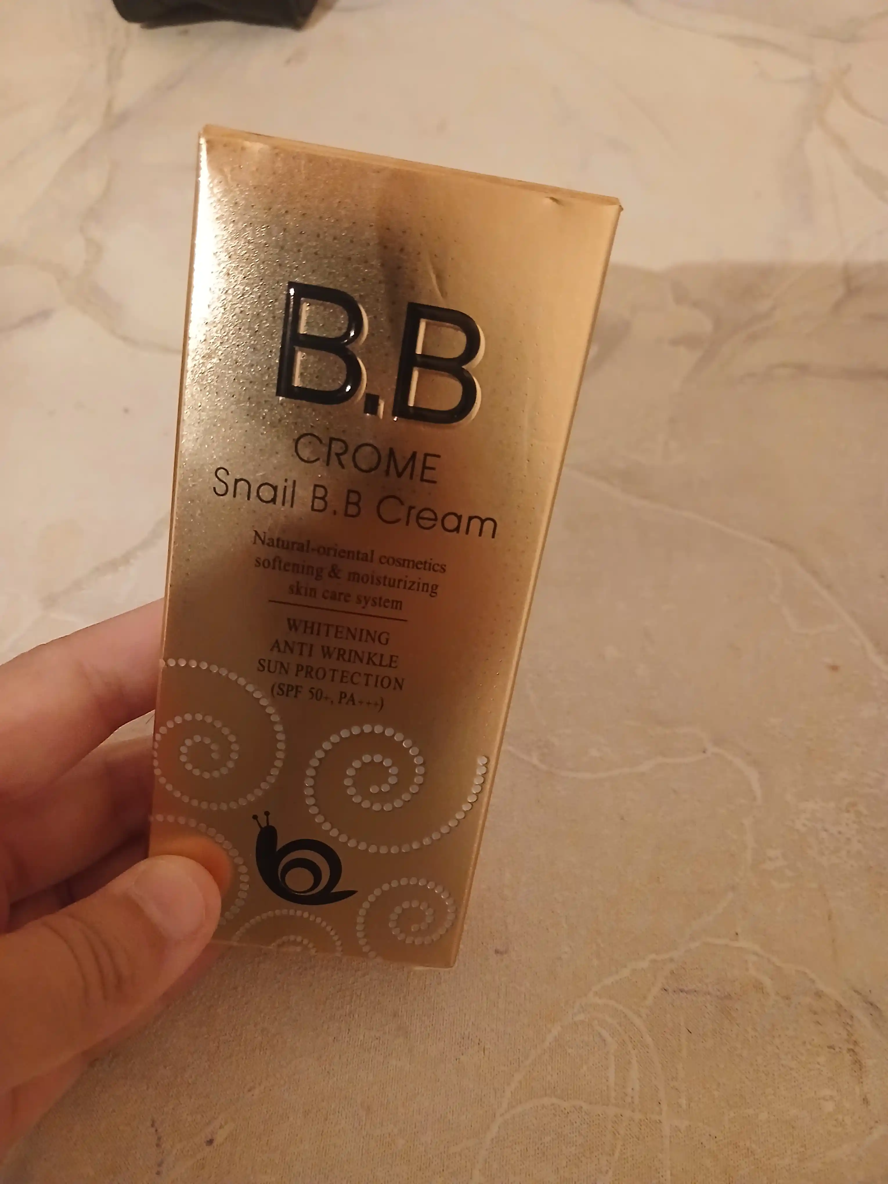 Ko'p funksiyali oqartiruvchi tonal krem BB krem Crome Snail SPF 50+, 50 ml