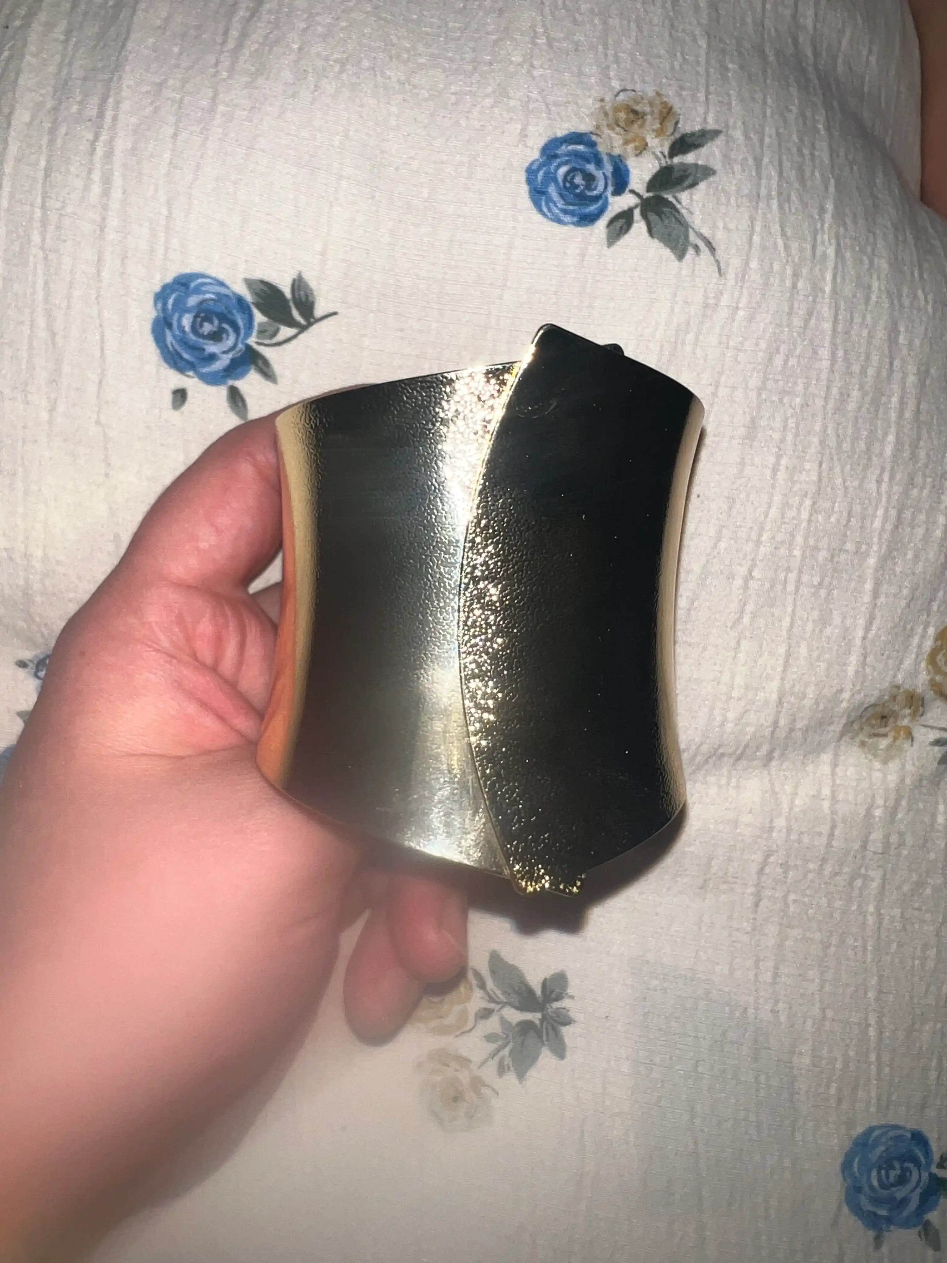 Ayollar va qizlar uchun keng braslet, oltin rang bilakuzuk, bilaguzuk, suvga chidamli