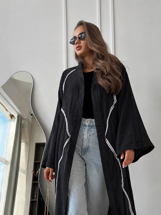 Ayollar uchun qora uzun kardigan-kimono, oqish bezakli zamonaviy kiyim, keng yengli libos - 