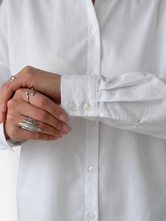RENE, Ayollar uchun oq rangli klassik ko‘ylak, uzun yengli, oversayz  bichimli